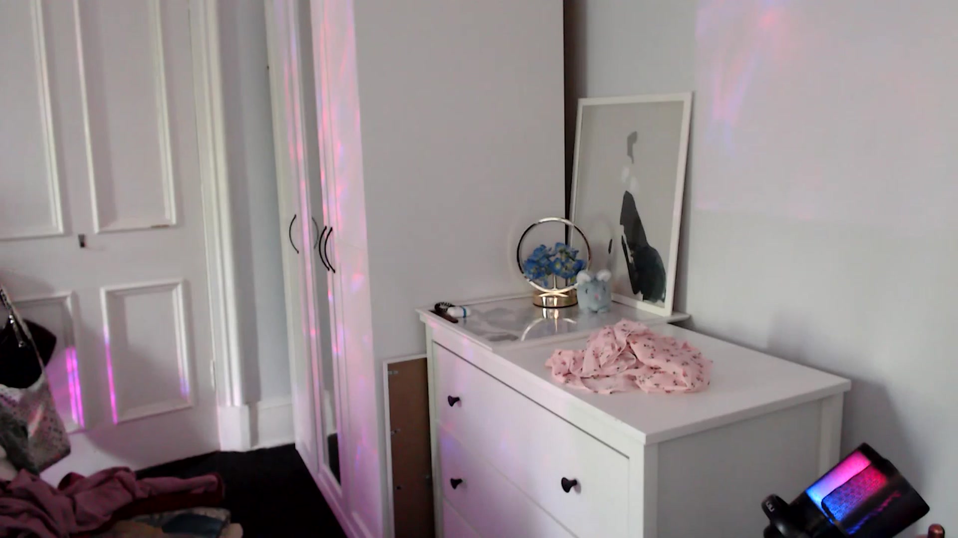 Gallery image thumbnail from British_Cutie's myfreecams stream on, 09/06/2025, 14:22 image 11 of 20
