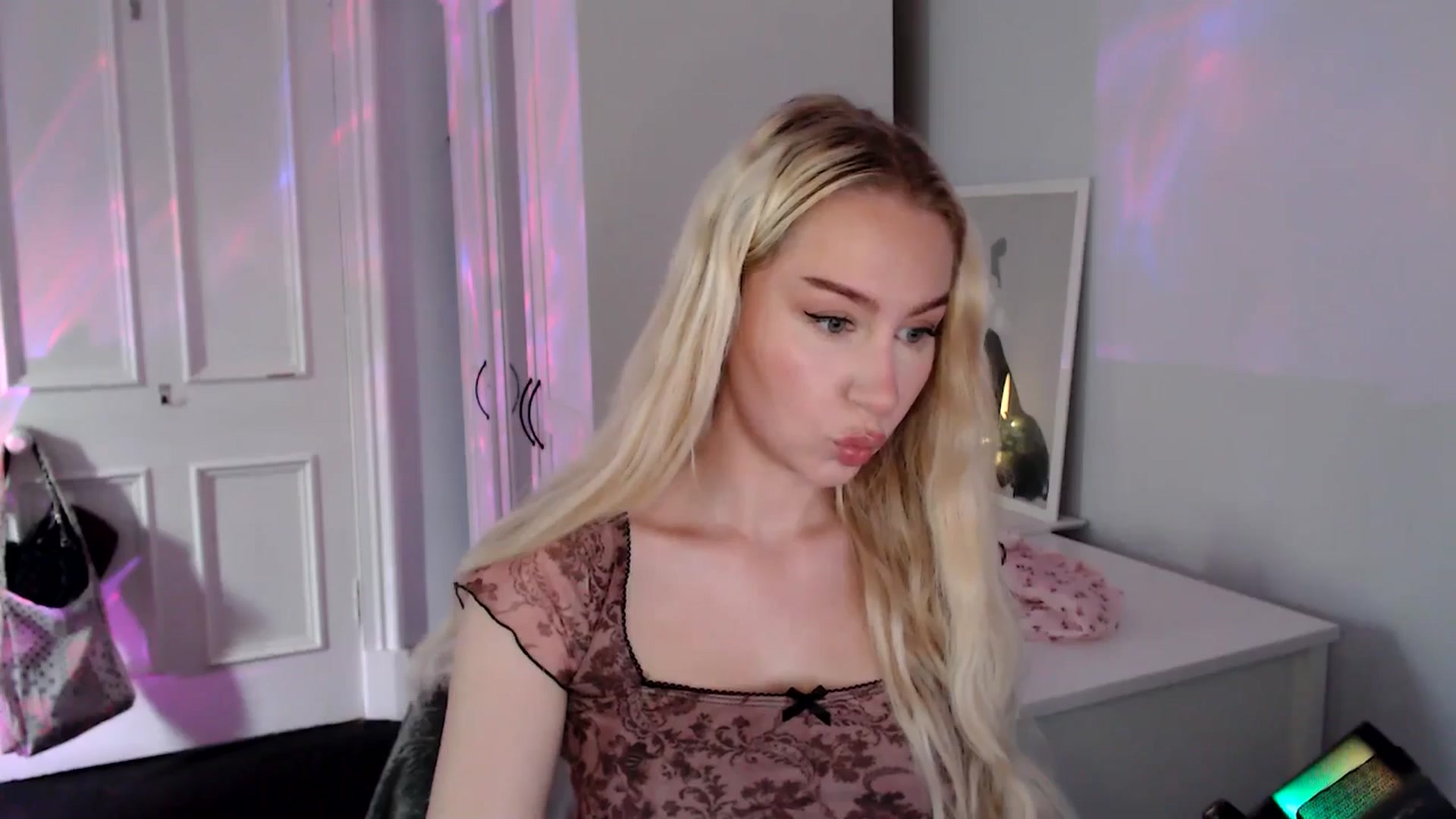 Gallery image thumbnail from British_Cutie's myfreecams stream on, 09/06/2025, 14:22 image 17 of 20