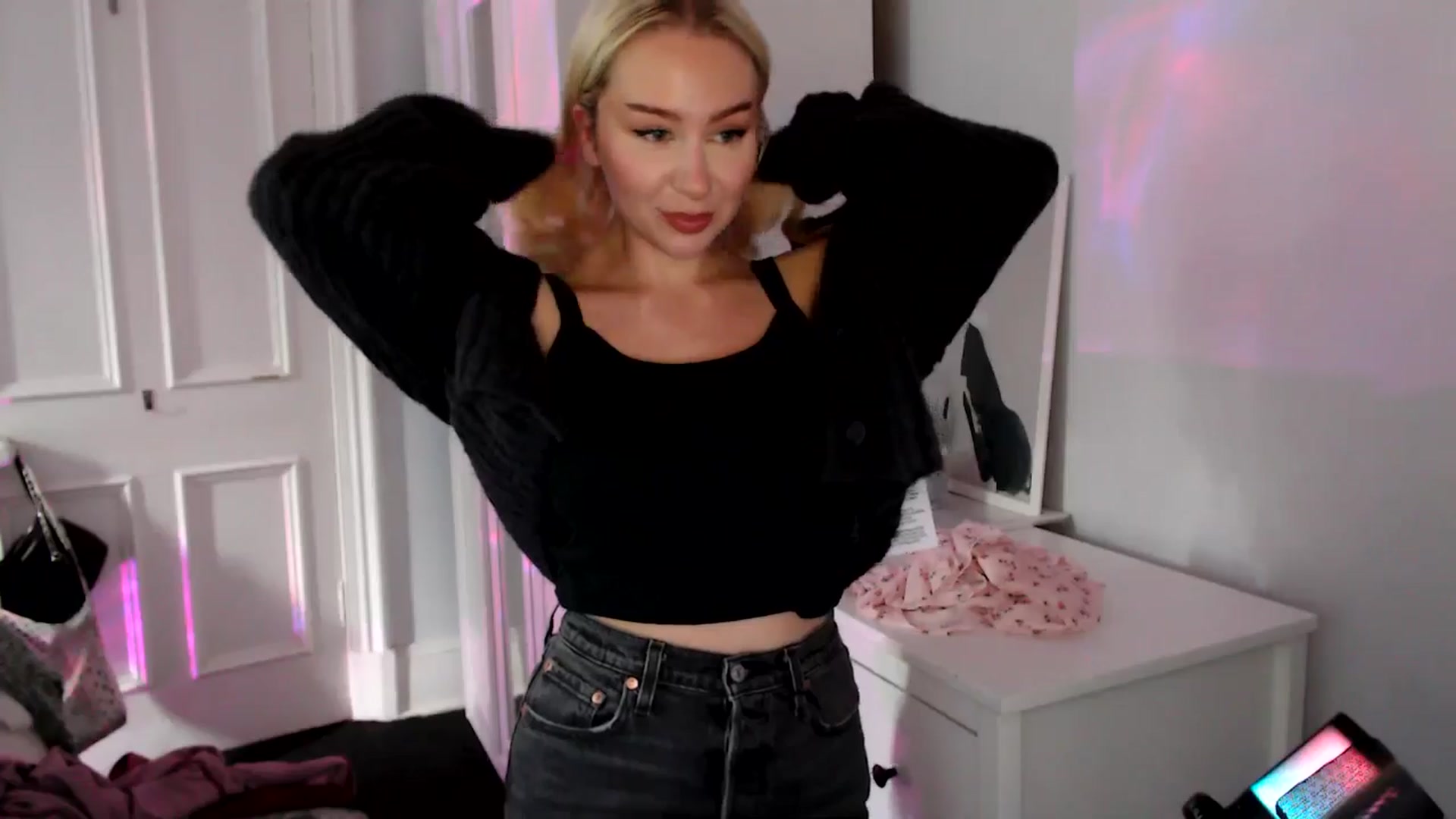 Gallery image thumbnail from British_Cutie's myfreecams stream on, 09/06/2025, 14:22 image 7 of 20