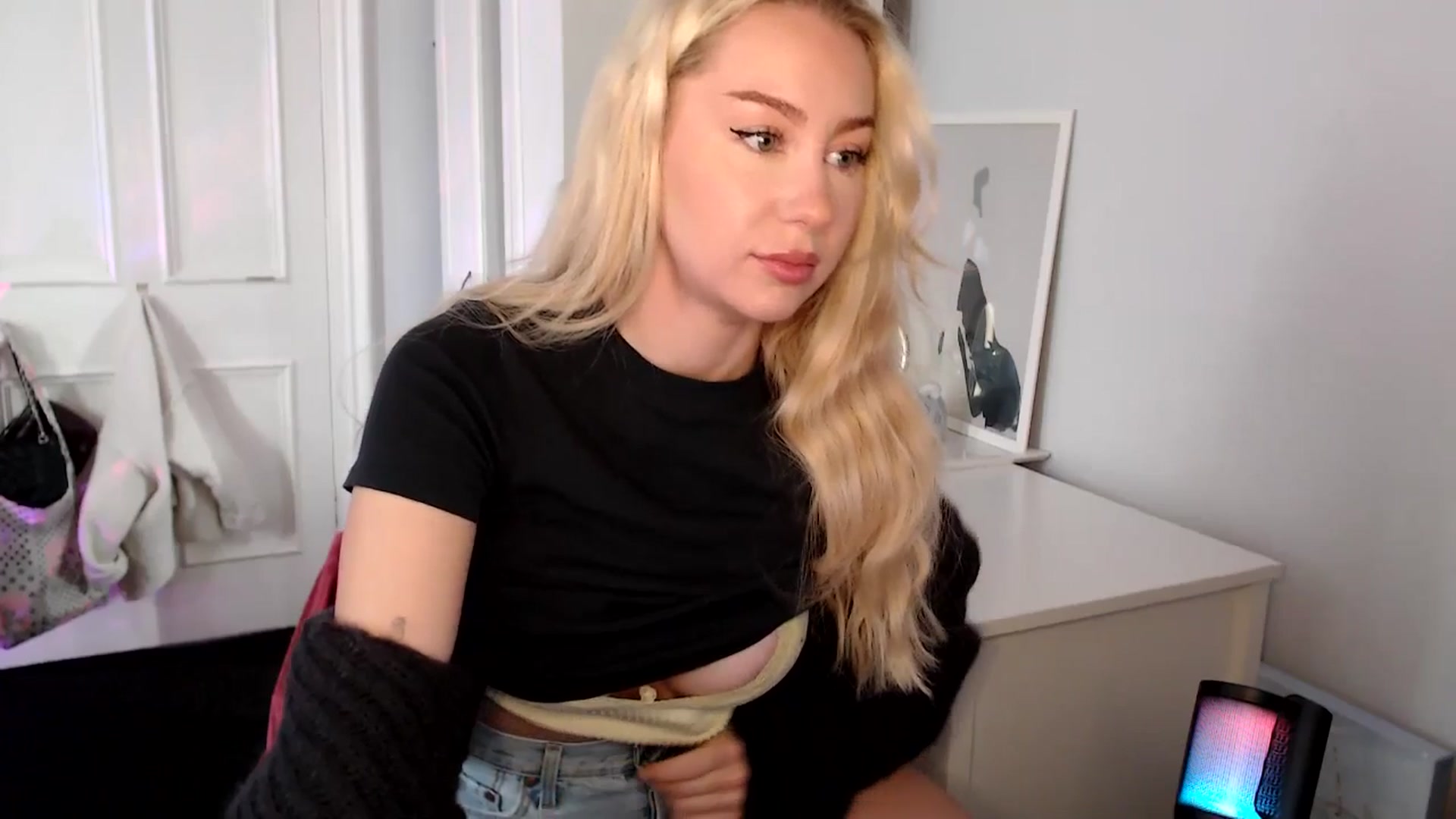 Gallery image thumbnail from British_Cutie's myfreecams stream on, 09/08/2025, 07:35 image 15 of 20