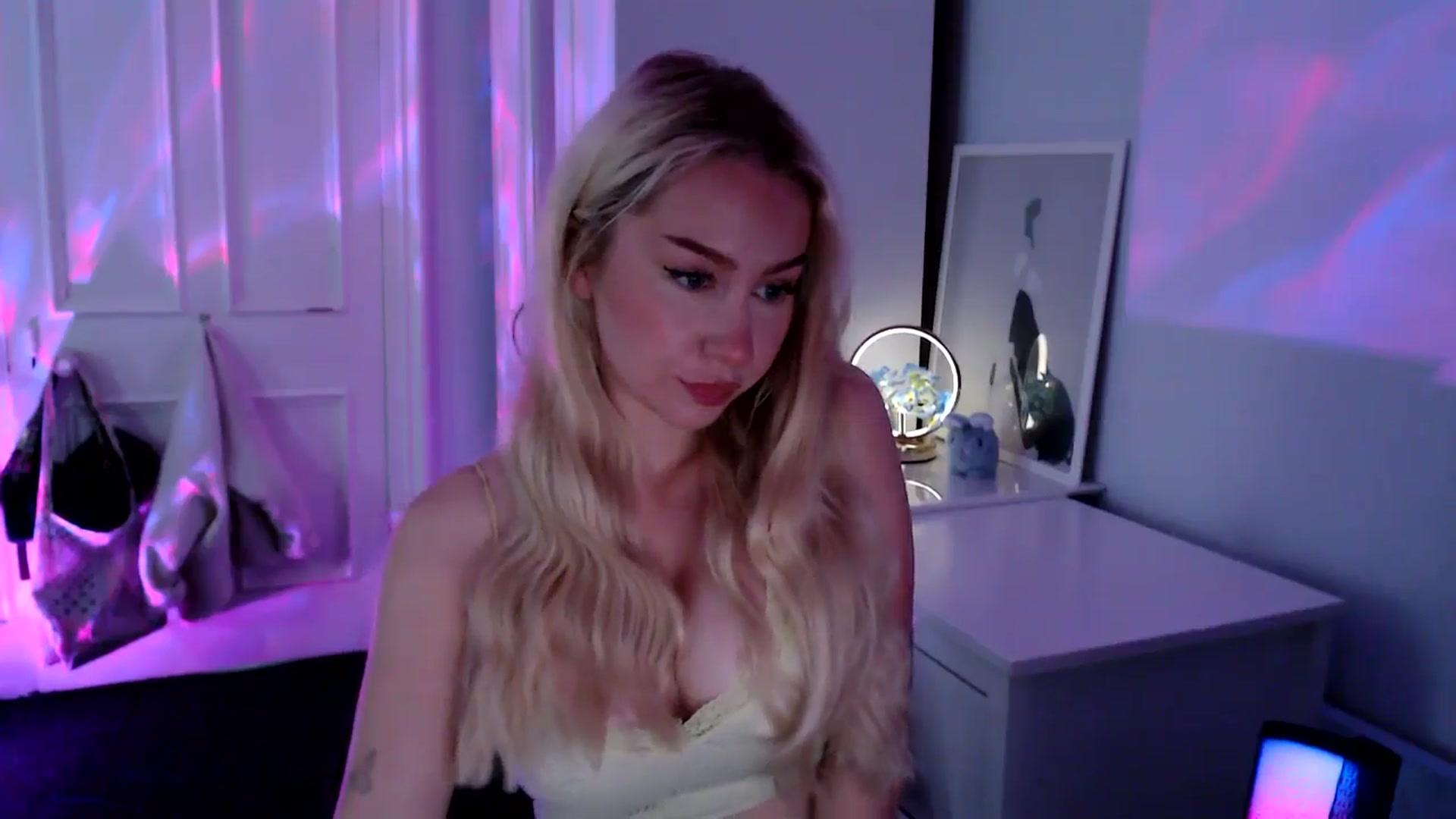 Gallery image thumbnail from British_Cutie's myfreecams stream on, 09/08/2025, 08:47 image 8 of 20