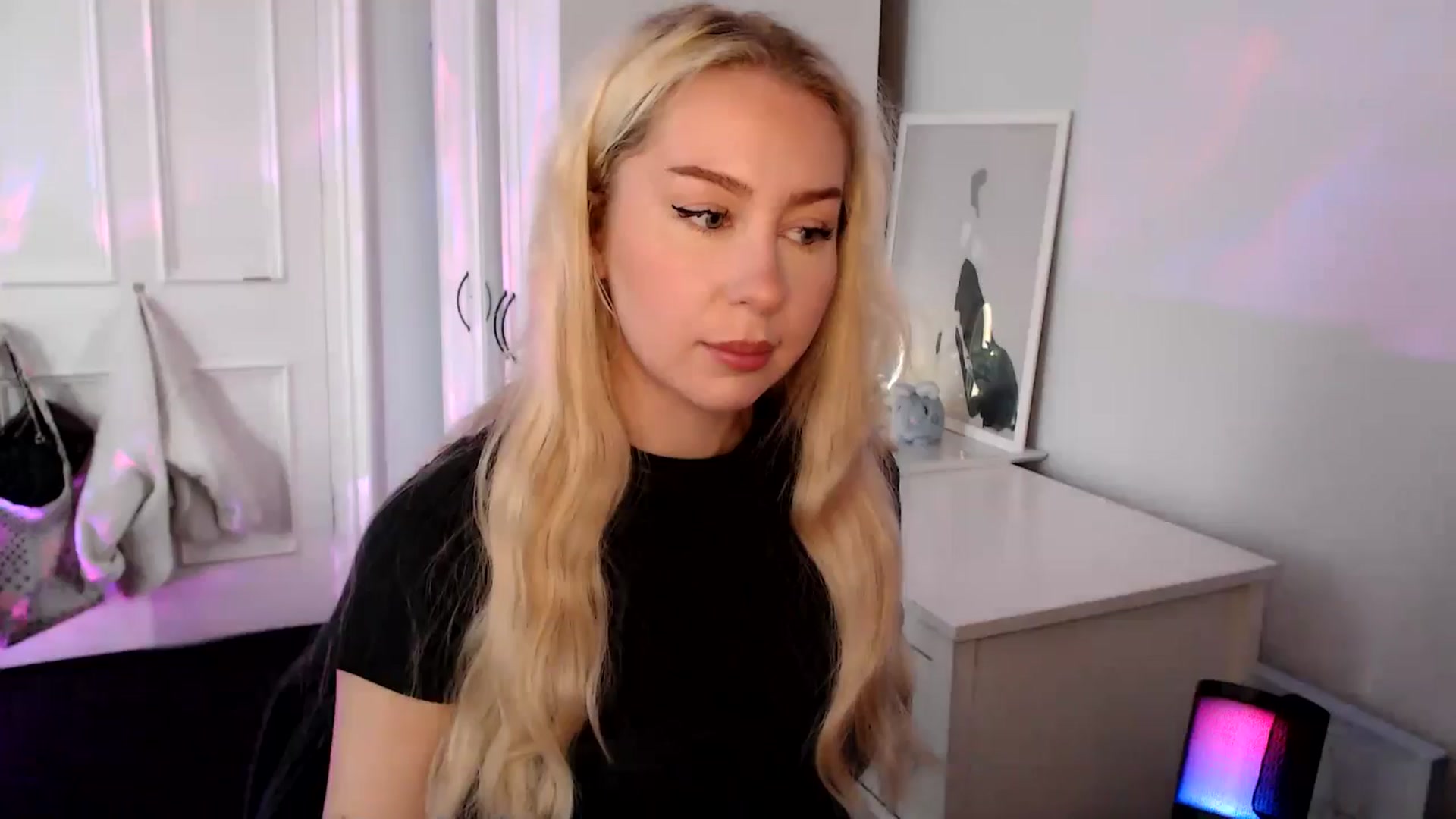 Gallery image thumbnail from British_Cutie's myfreecams stream on, 09/08/2025, 08:47 image 1 of 20