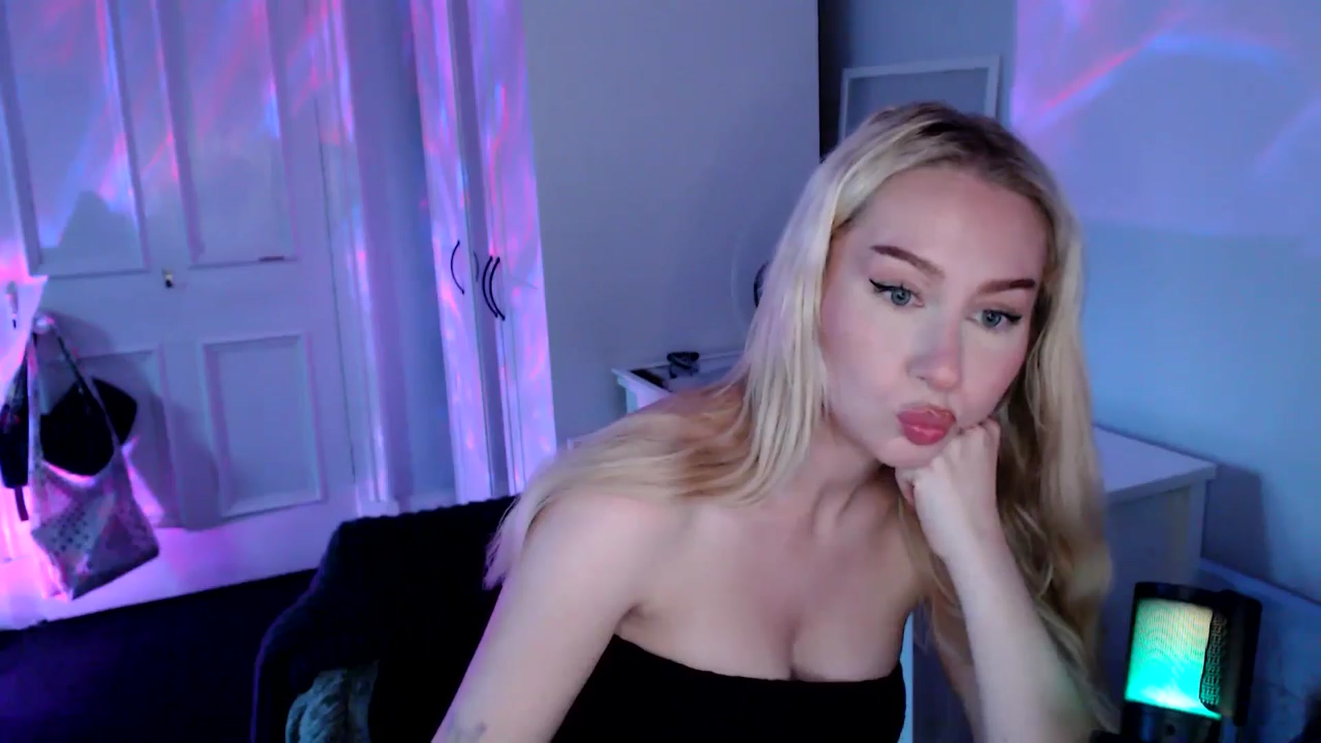 Gallery image thumbnail from British_Cutie's myfreecams stream on, 09/08/2025, 19:16 image 12 of 20