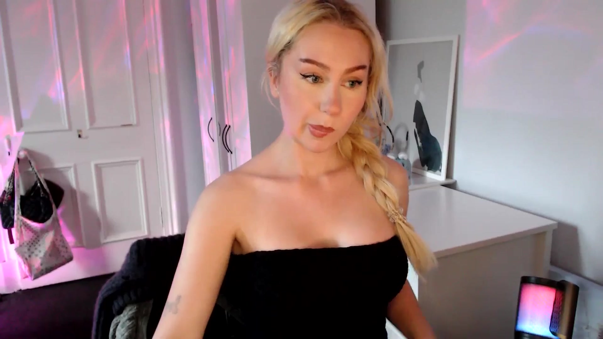 Gallery image thumbnail from British_Cutie's myfreecams stream on, 09/08/2025, 19:16 image 2 of 20