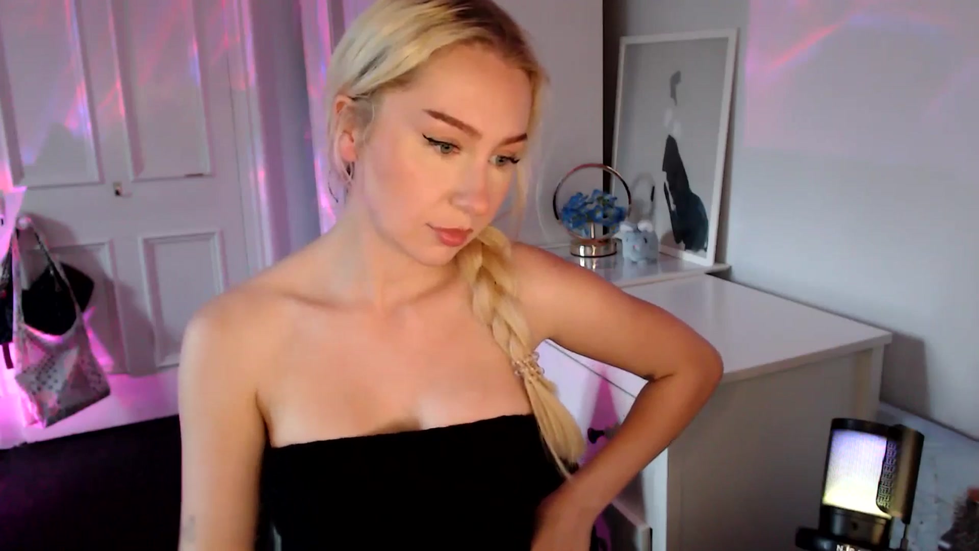 Gallery image thumbnail from British_Cutie's myfreecams stream on, 09/08/2025, 19:16 image 6 of 20