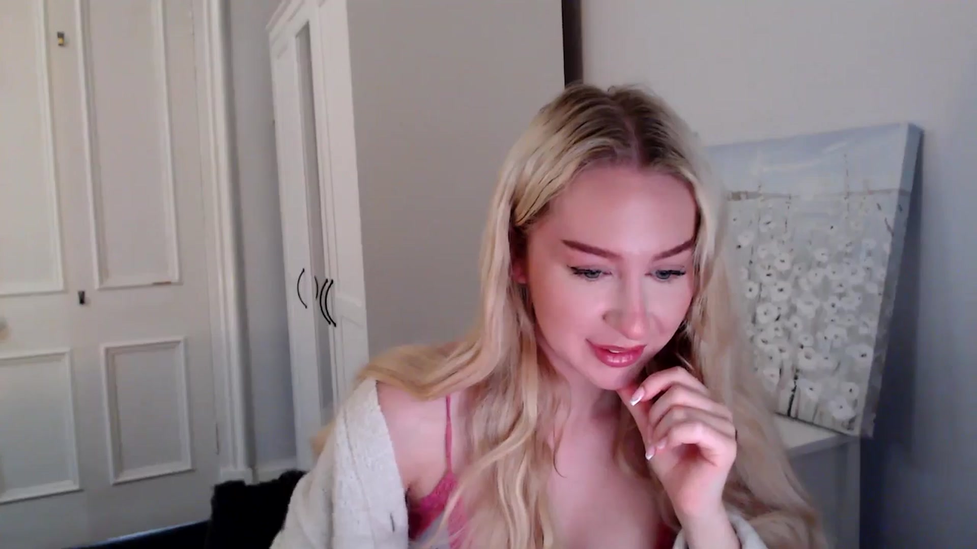 Gallery image thumbnail from British_Cutie's myfreecams stream on, 09/11/2025, 08:36 image 9 of 20