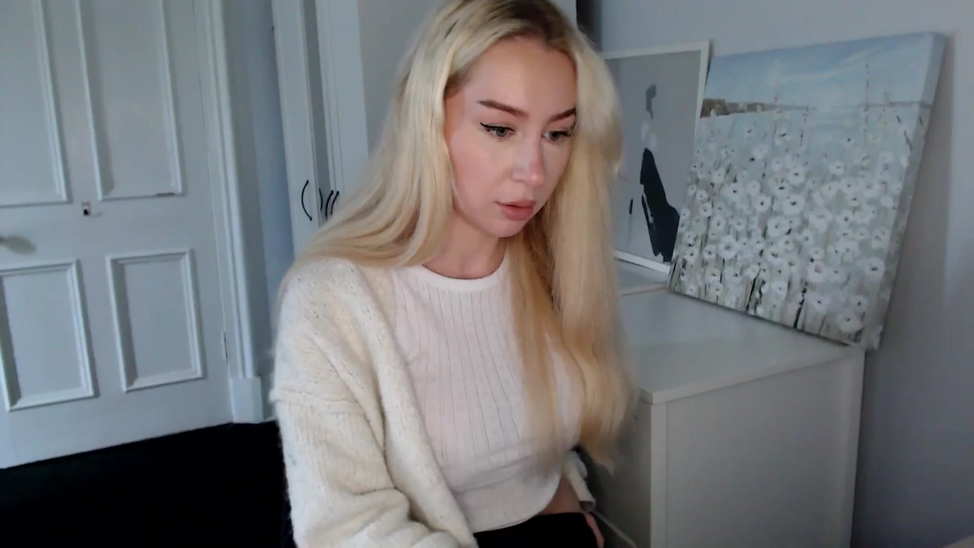 Gallery image thumbnail from British_Cutie's myfreecams stream on, 09/11/2025, 12:34 image 14 of 20