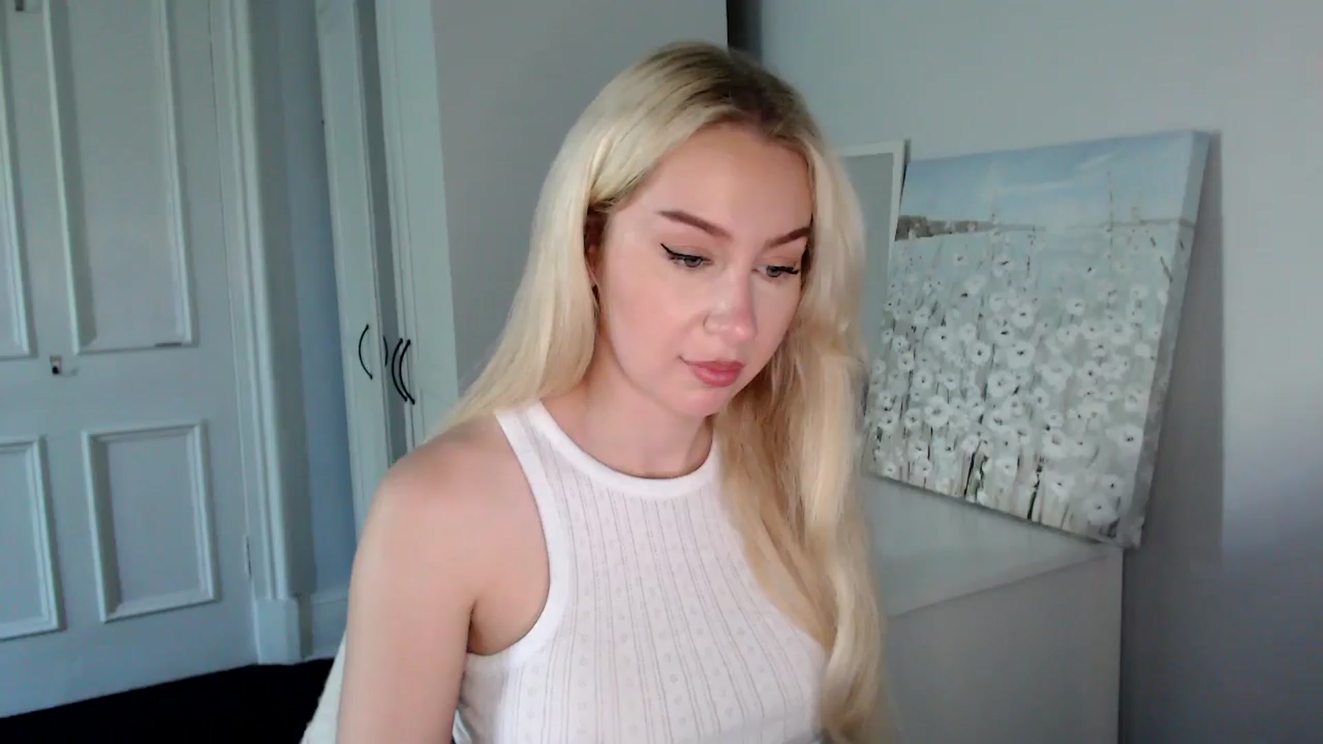 Gallery image thumbnail from British_Cutie's myfreecams stream on, 09/11/2025, 13:20 image 18 of 20