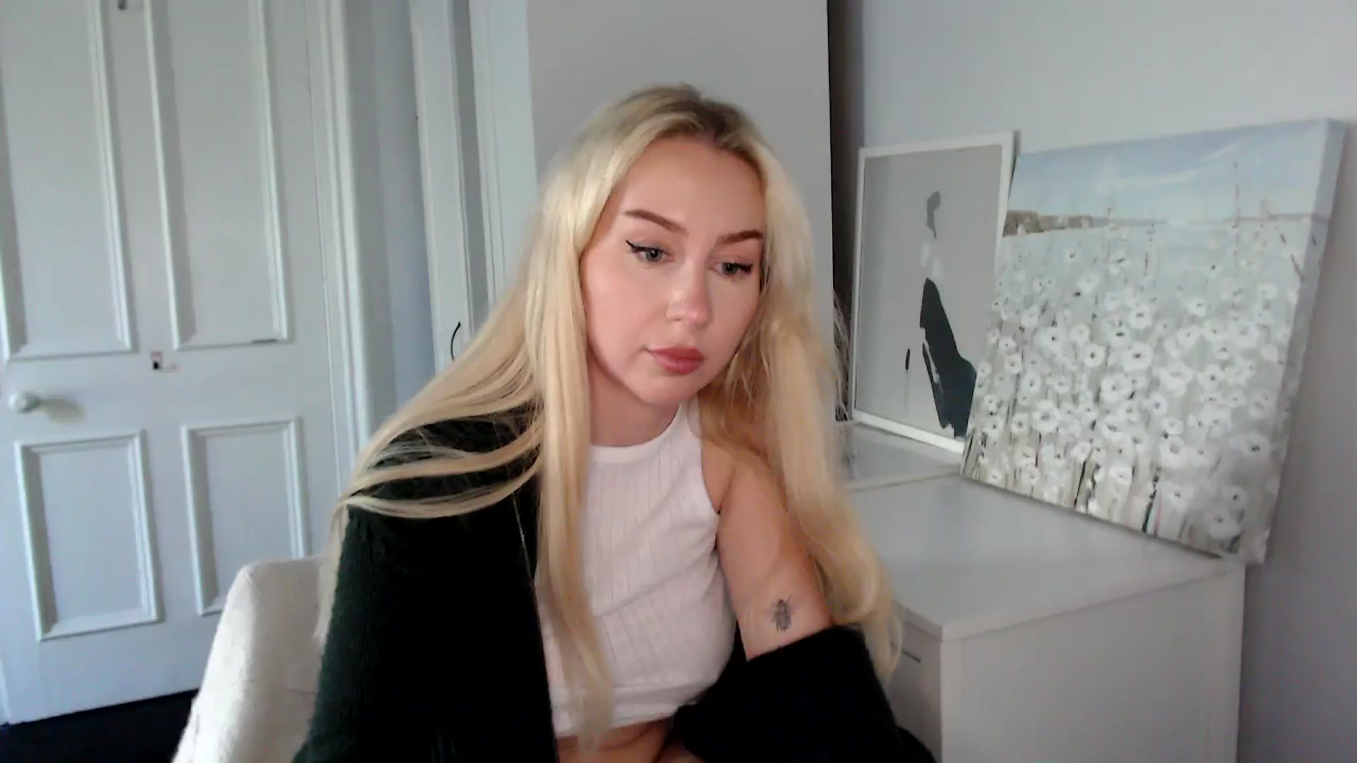 Gallery image thumbnail from British_Cutie's myfreecams stream on, 09/11/2025, 14:32 image 1 of 20