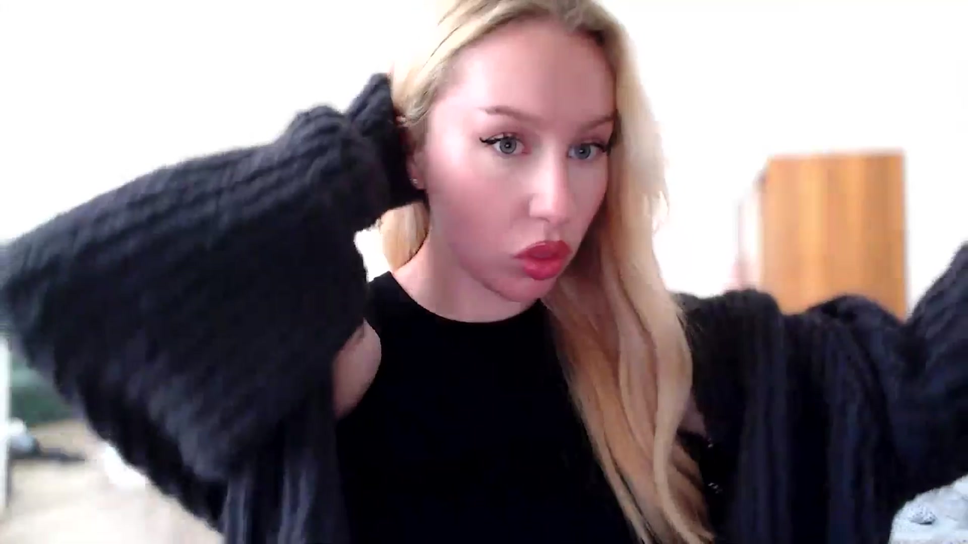 Gallery image thumbnail from British_Cutie's myfreecams stream on, 10/17/2025, 13:31 image 10 of 20