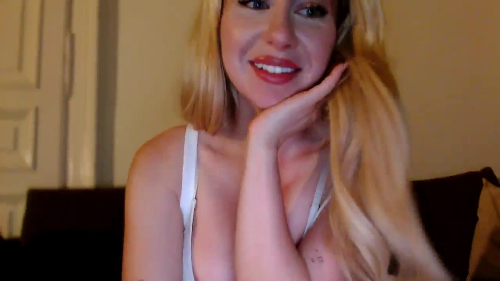 Gallery image thumbnail from British_Cutie's myfreecams stream on, 10/17/2025, 18:03 image 14 of 20