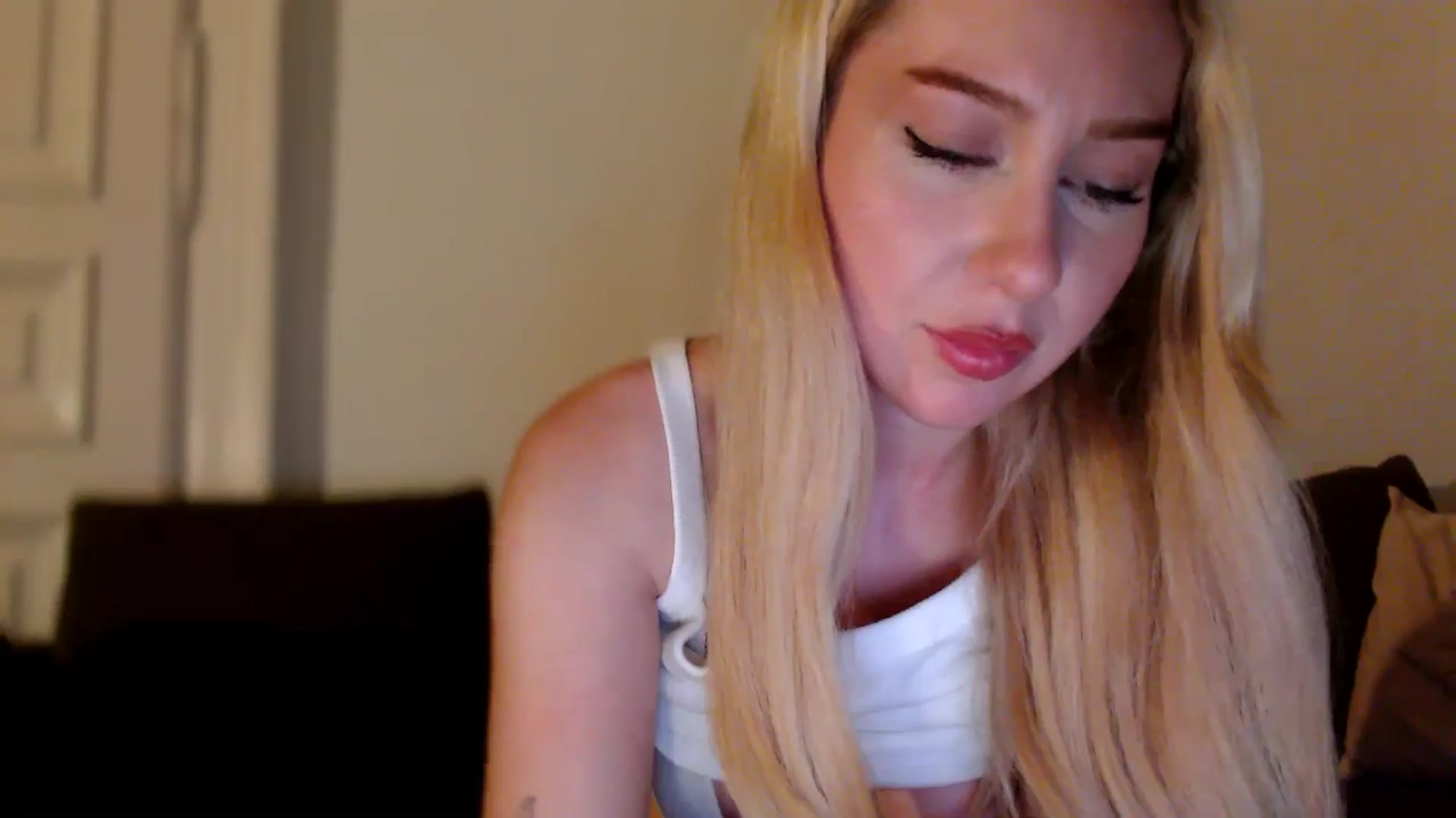 Gallery image thumbnail from British_Cutie's myfreecams stream on, 10/17/2025, 18:03 image 9 of 20