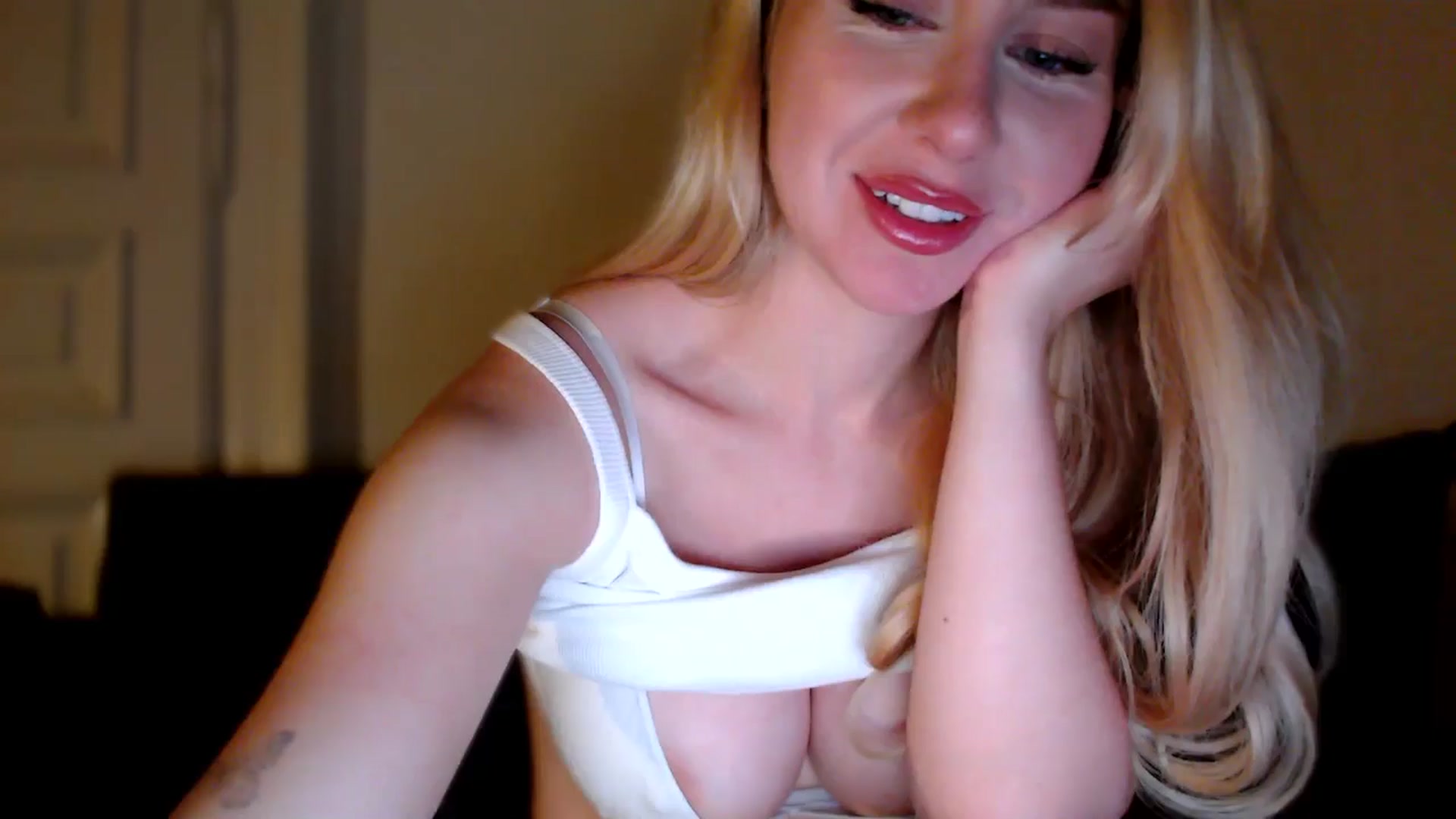Gallery image thumbnail from British_Cutie's myfreecams stream on, 10/17/2025, 18:03 image 4 of 20