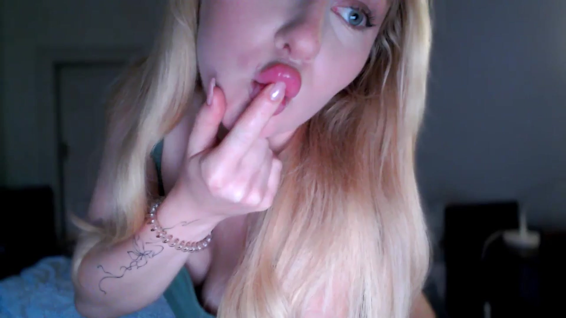 Gallery image thumbnail from British_Cutie's myfreecams stream on, 10/18/2025, 17:04 image 13 of 20