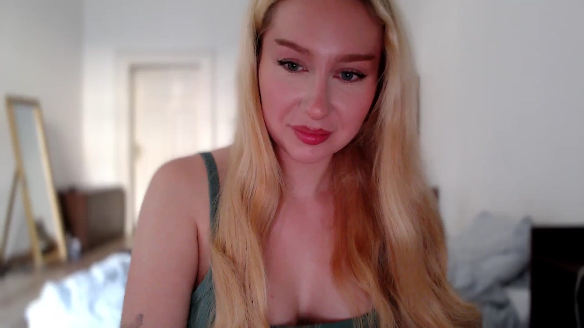 Gallery image thumbnail from British_Cutie's myfreecams stream on, 10/18/2025, 17:04 image 4 of 20