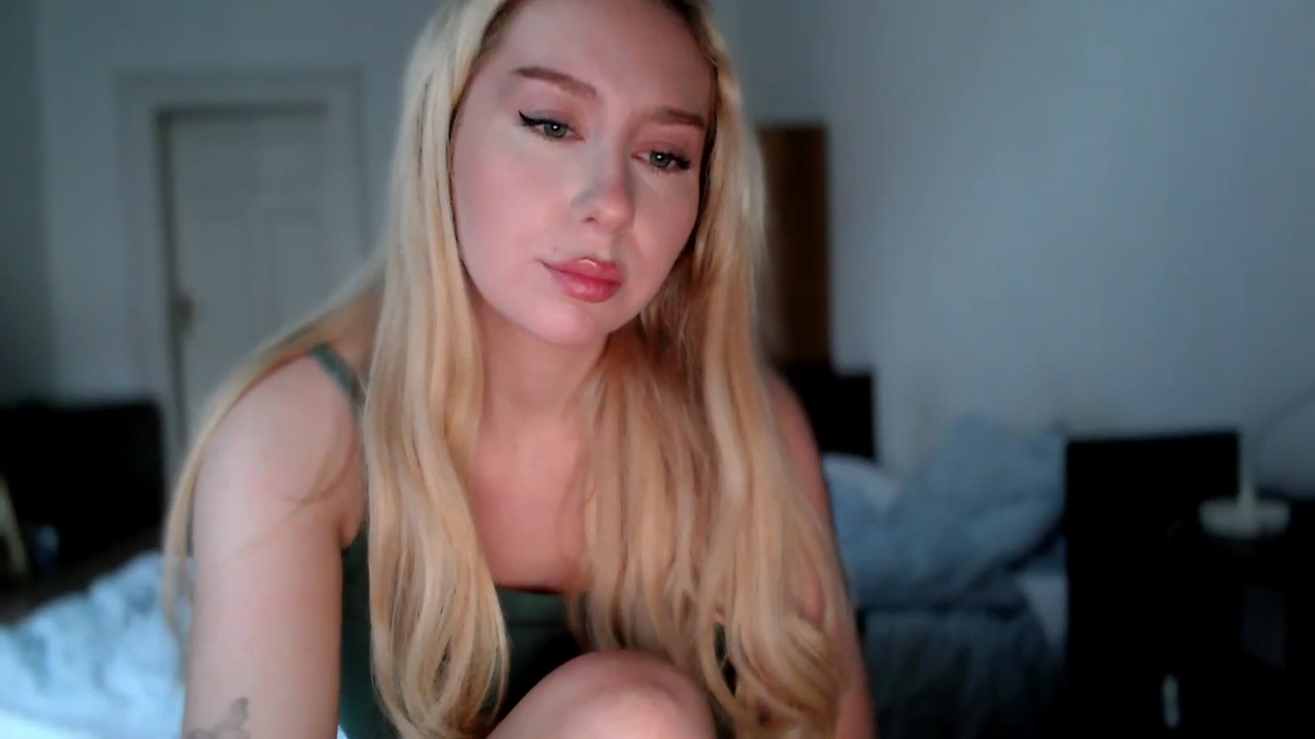 Gallery image thumbnail from British_Cutie's myfreecams stream on, 10/18/2025, 17:04 image 10 of 20