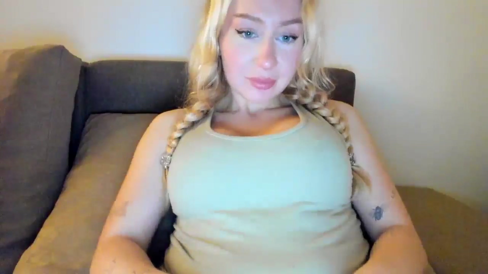 Gallery image thumbnail from British_Cutie's myfreecams stream on, 10/26/2025, 19:38 image 19 of 20