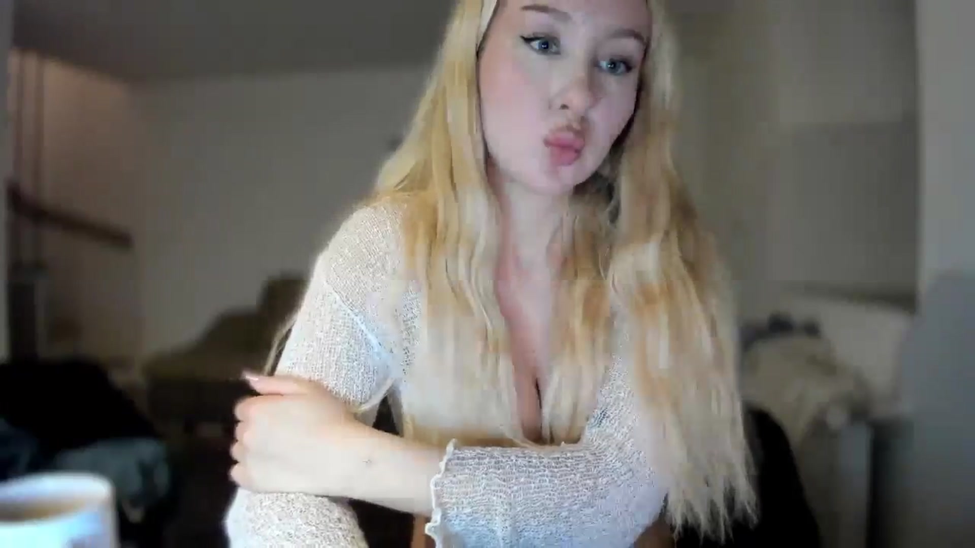 Gallery image thumbnail from British_Cutie's myfreecams stream on, 10/28/2025, 18:44 image 10 of 20