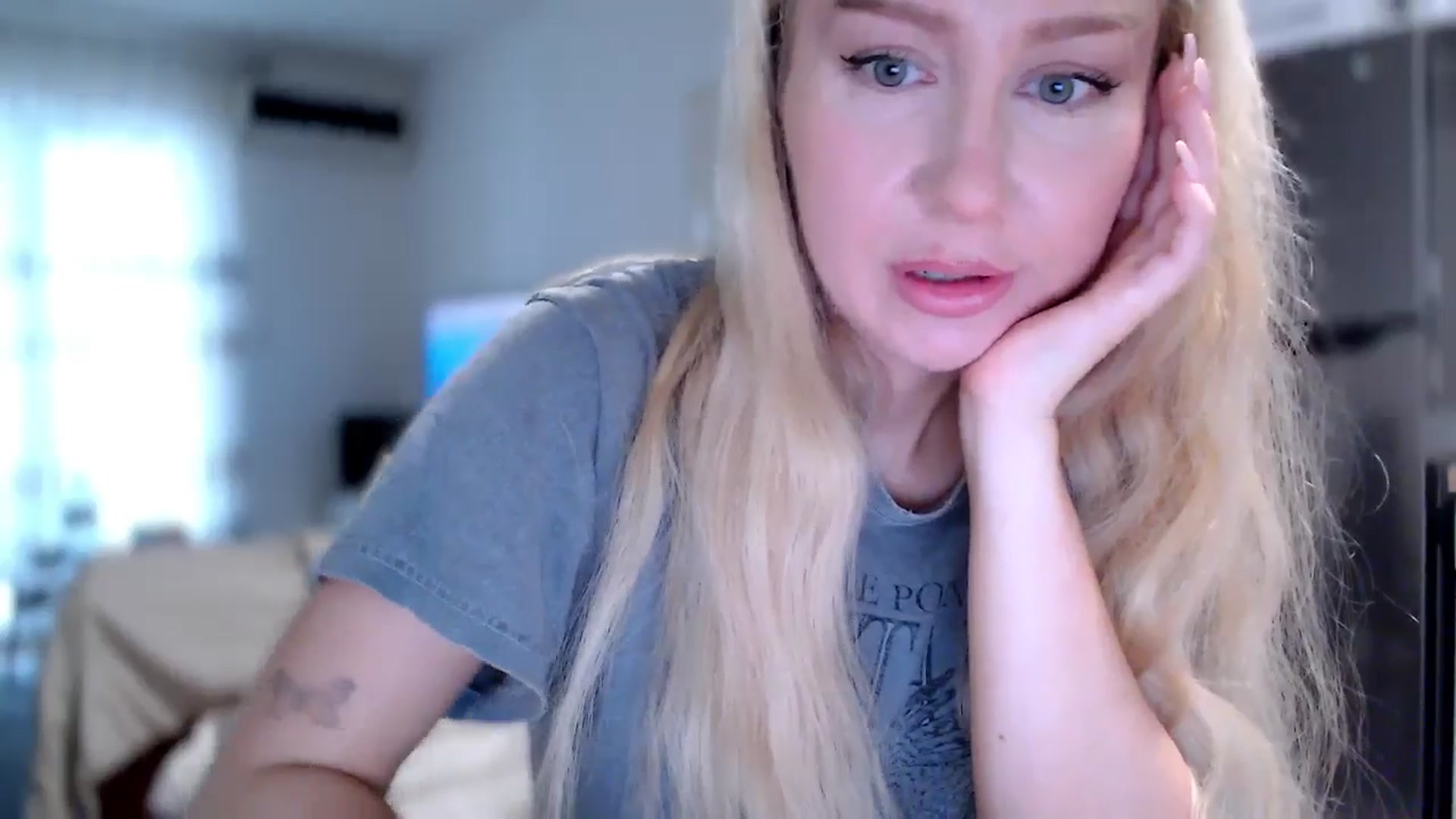 Gallery image thumbnail from British_Cutie's myfreecams stream on, 11/03/2025, 09:10 image 14 of 20