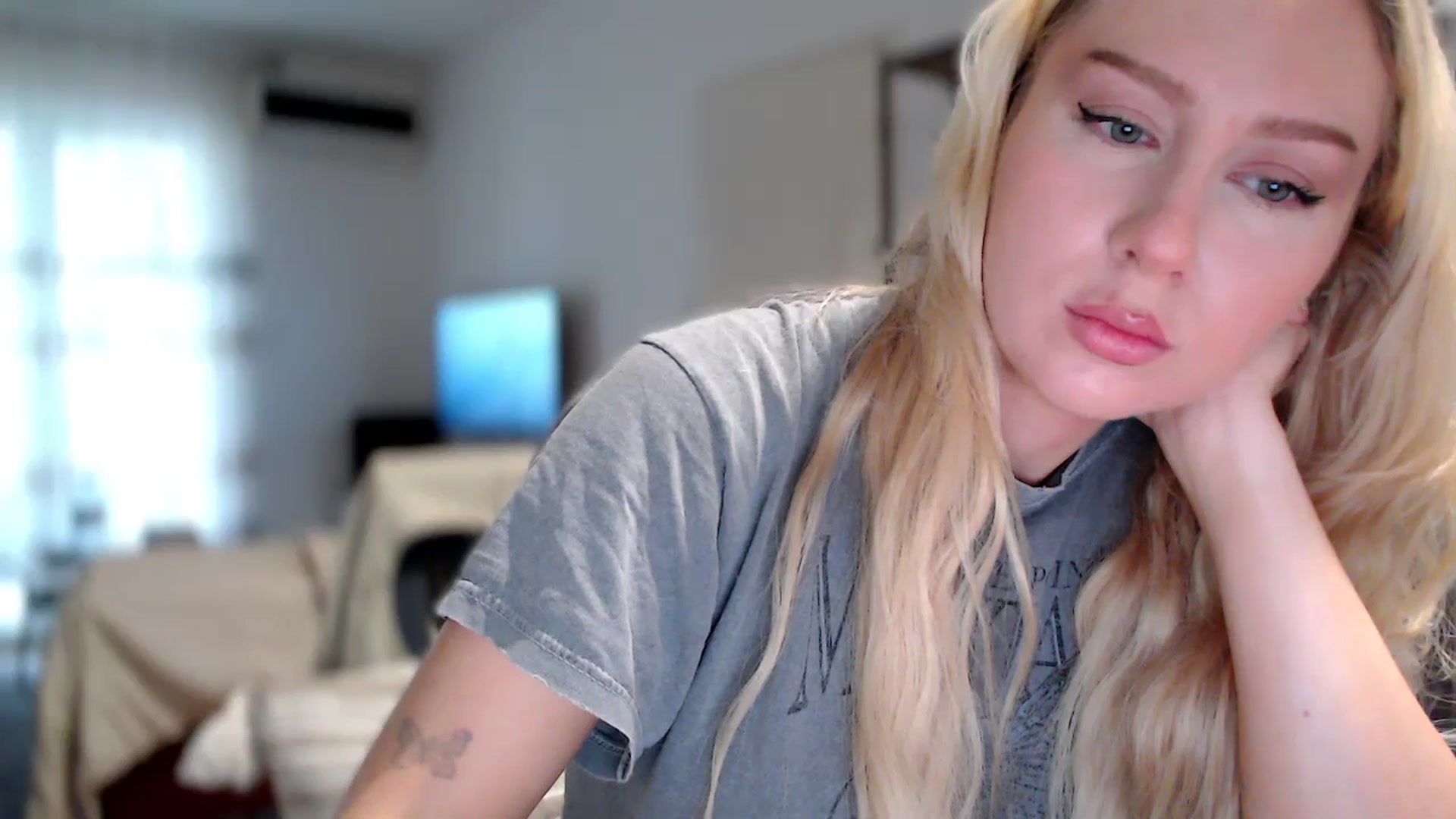 Gallery image thumbnail from British_Cutie's myfreecams stream on, 11/03/2025, 09:10 image 4 of 20