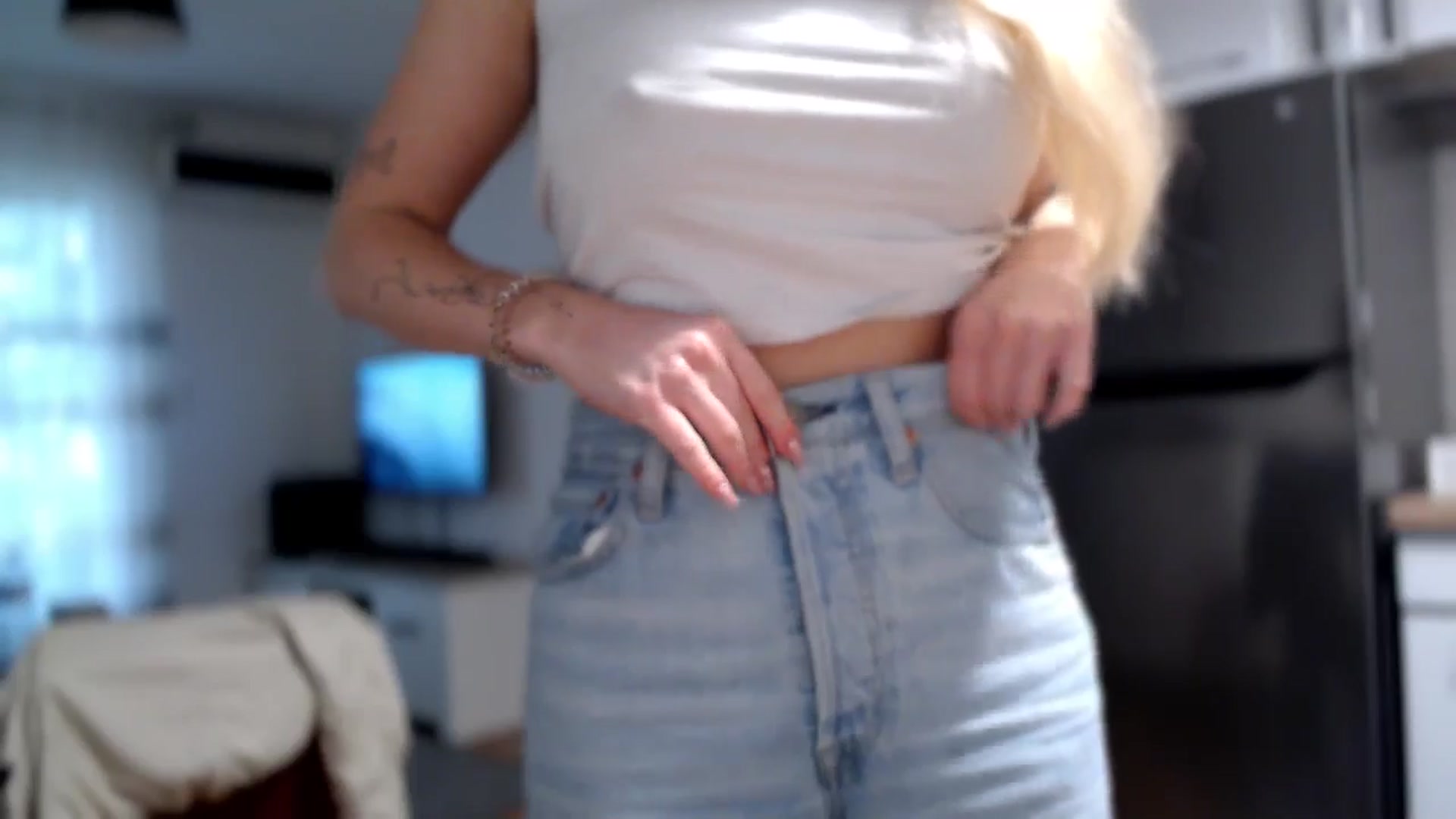 Gallery image thumbnail from British_Cutie's myfreecams stream on, 11/03/2025, 13:38 image 5 of 20