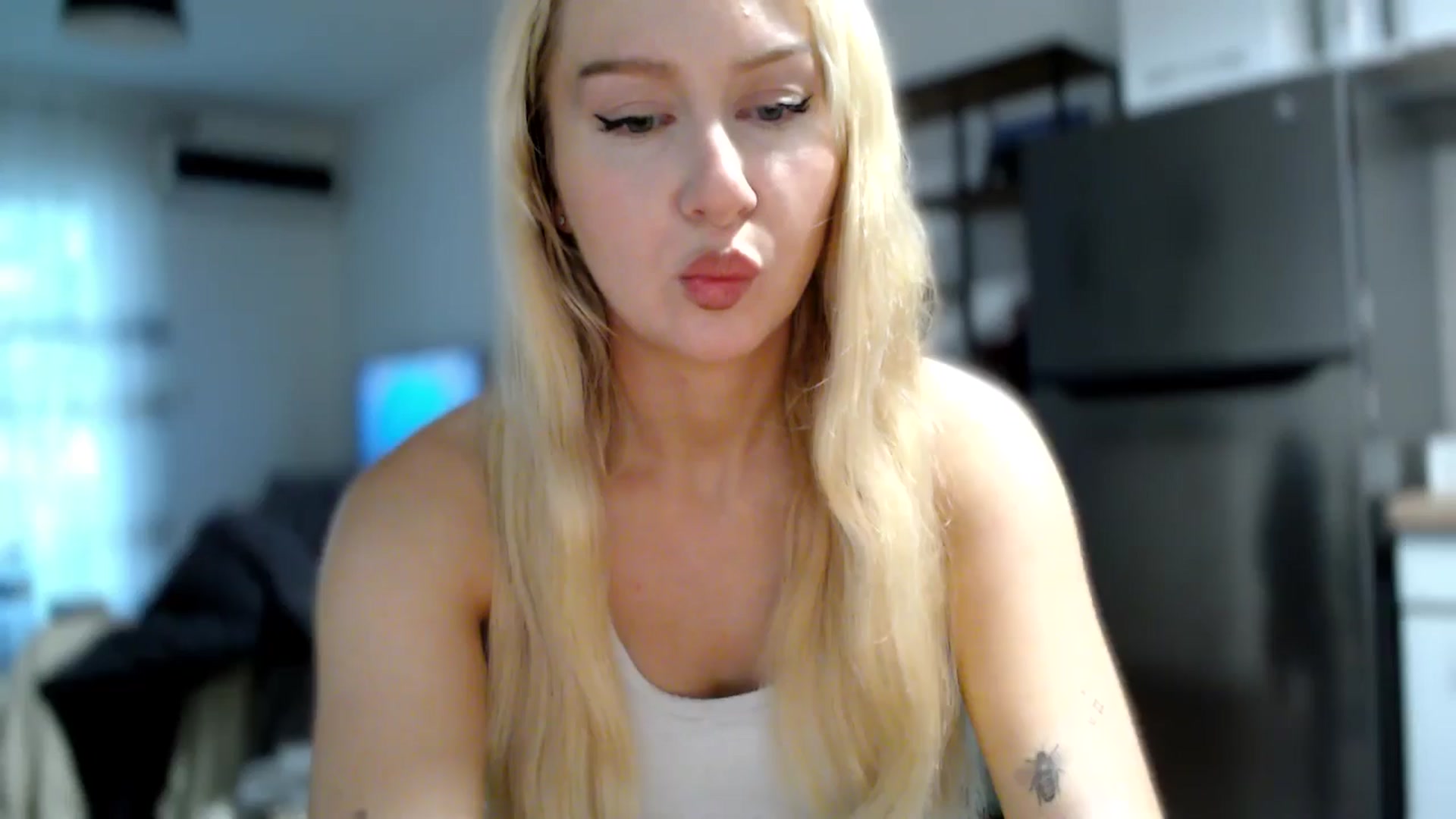 Gallery image thumbnail from British_Cutie's myfreecams stream on, 11/03/2025, 13:38 image 4 of 20