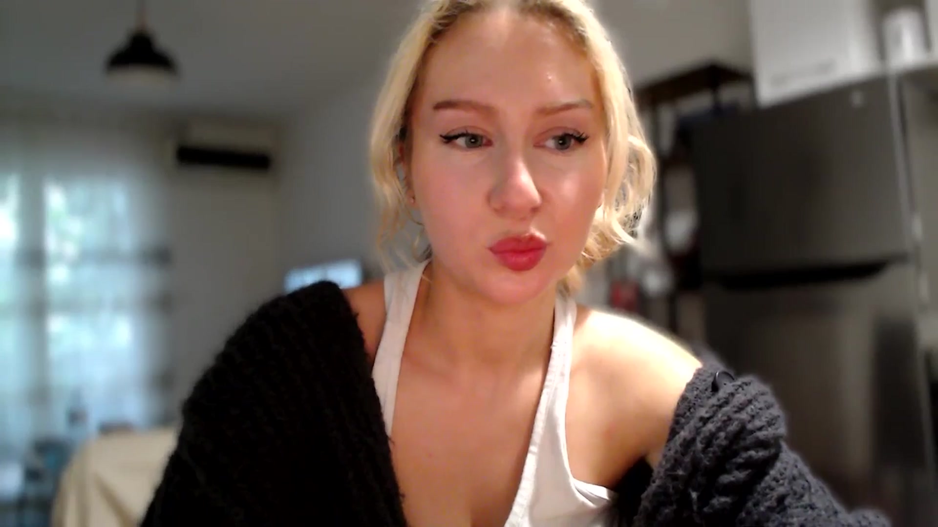 Gallery image thumbnail from British_Cutie's myfreecams stream on, 11/03/2025, 14:58 image 6 of 20
