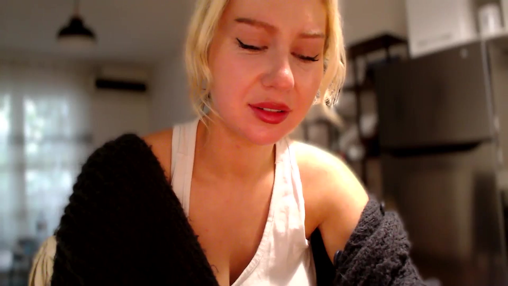 Gallery image thumbnail from British_Cutie's myfreecams stream on, 11/03/2025, 14:58 image 8 of 20