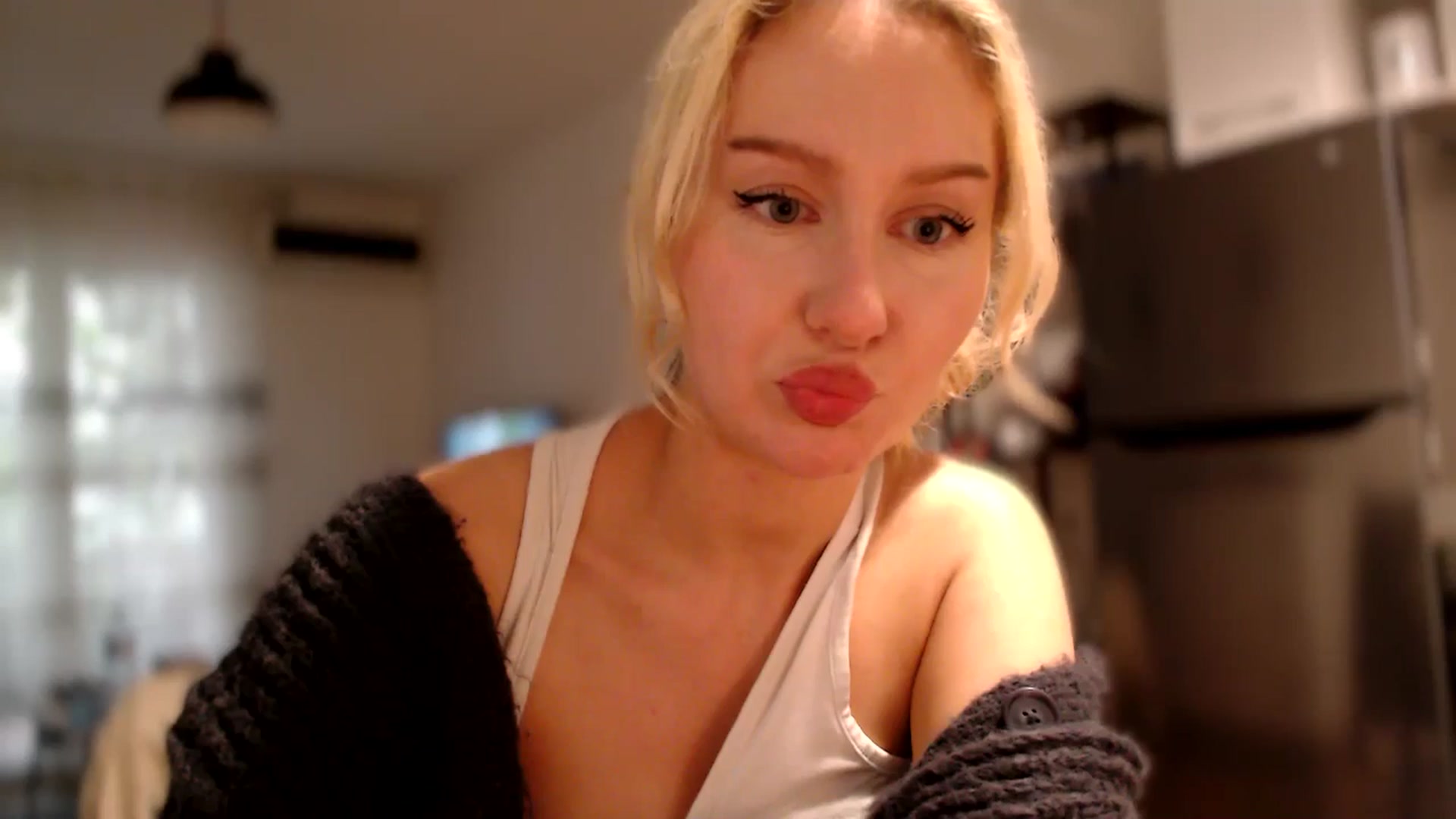 Gallery image thumbnail from British_Cutie's myfreecams stream on, 11/03/2025, 14:58 image 3 of 20