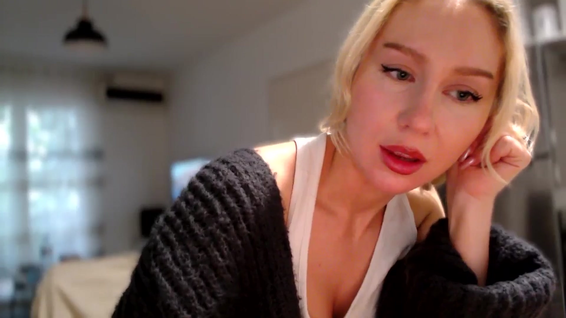 Gallery image thumbnail from British_Cutie's myfreecams stream on, 11/03/2025, 14:58 image 9 of 20