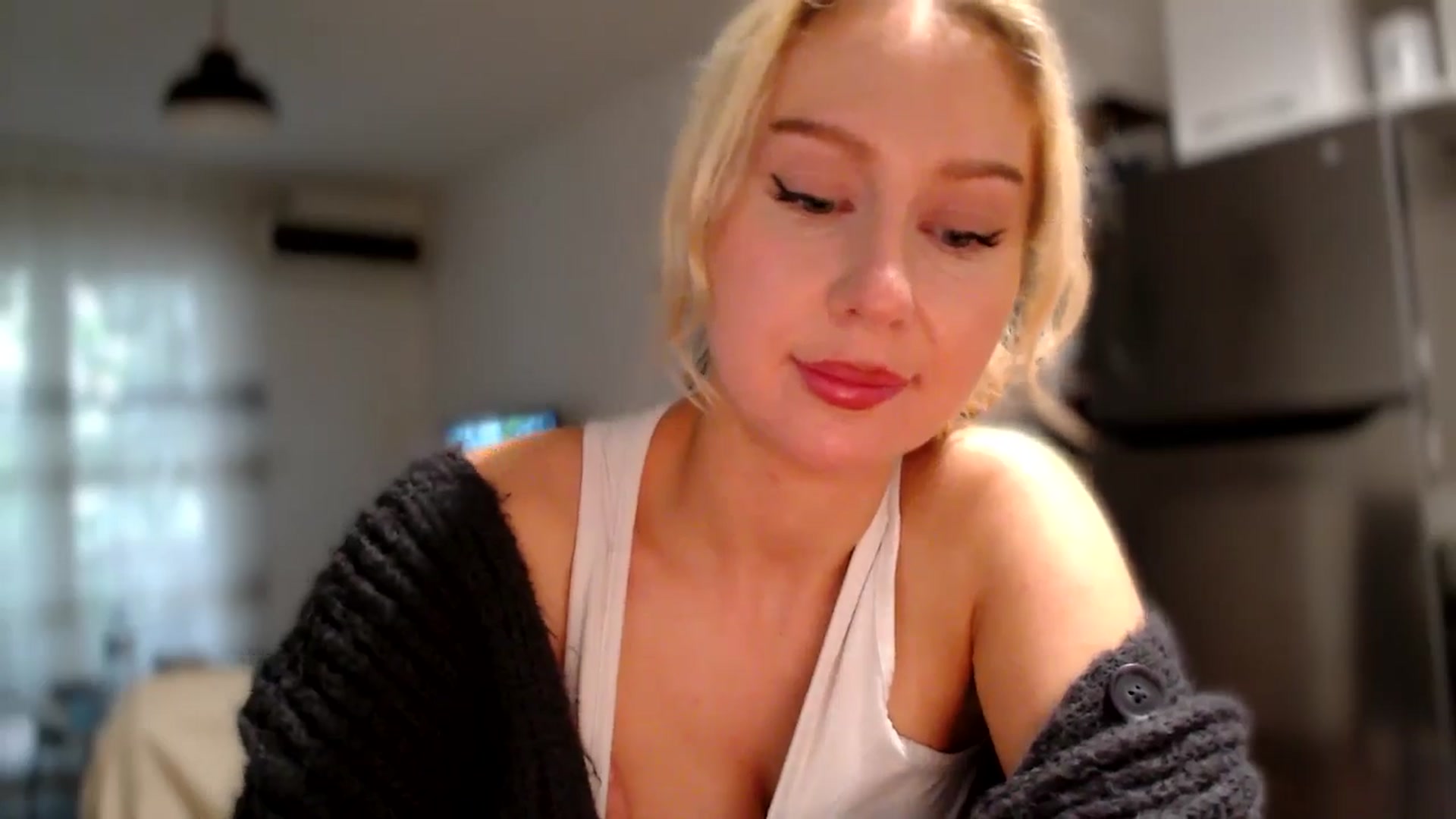 Gallery image thumbnail from British_Cutie's myfreecams stream on, 11/03/2025, 14:58 image 4 of 20