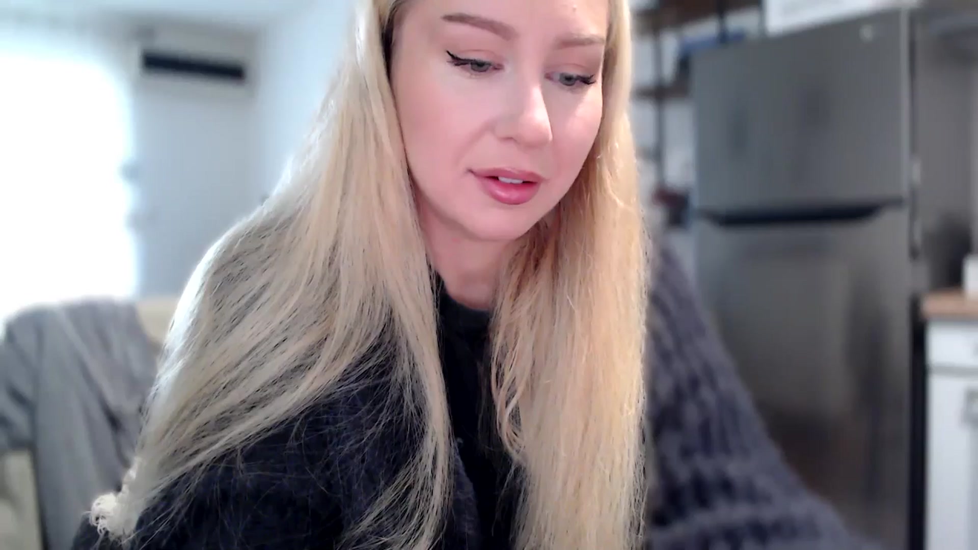 Gallery image thumbnail from British_Cutie's myfreecams stream on, 11/04/2025, 10:37 image 12 of 20