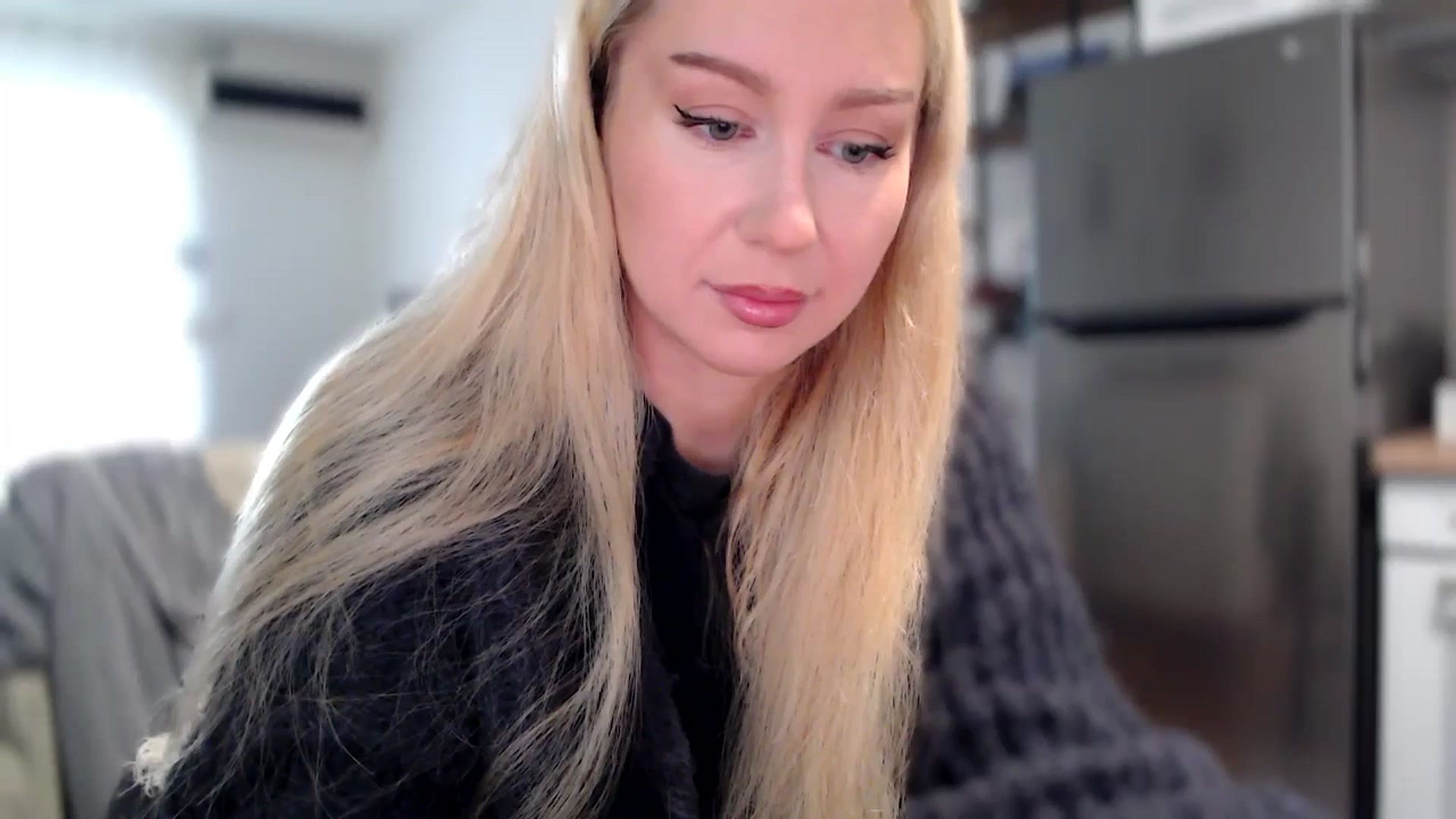 Gallery image thumbnail from British_Cutie's myfreecams stream on, 11/04/2025, 10:37 image 10 of 20