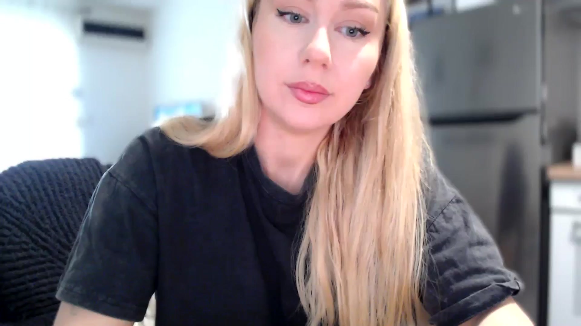 Gallery image thumbnail from British_Cutie's myfreecams stream on, 11/04/2025, 10:37 image 1 of 20