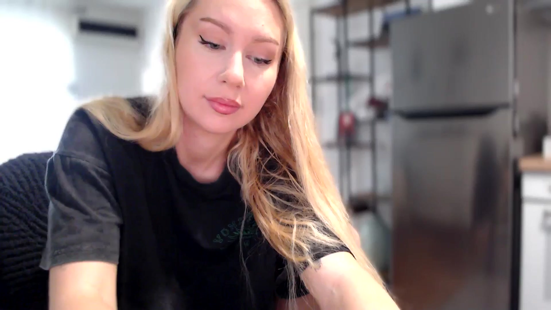 Gallery image thumbnail from British_Cutie's myfreecams stream on, 11/04/2025, 10:37 image 6 of 20