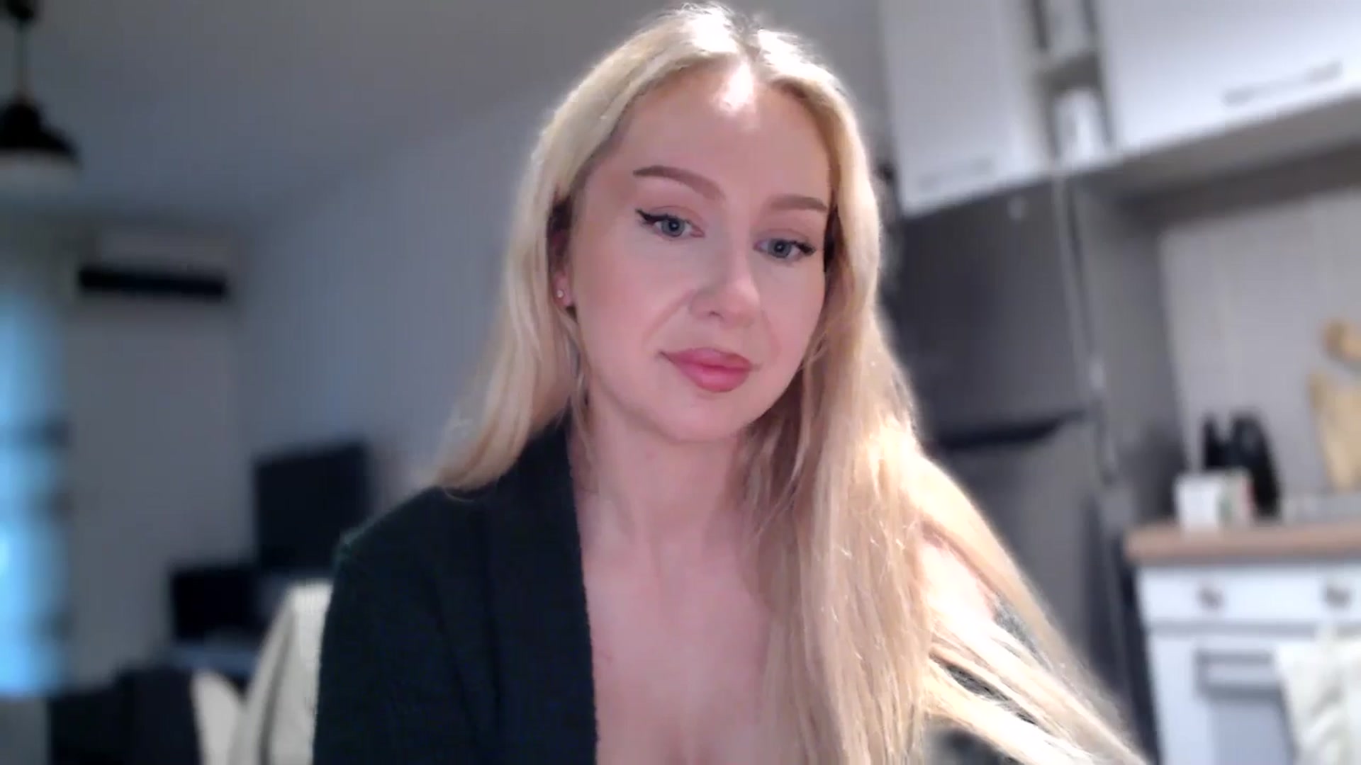 Gallery image thumbnail from British_Cutie's myfreecams stream on, 11/04/2025, 15:17 image 18 of 20