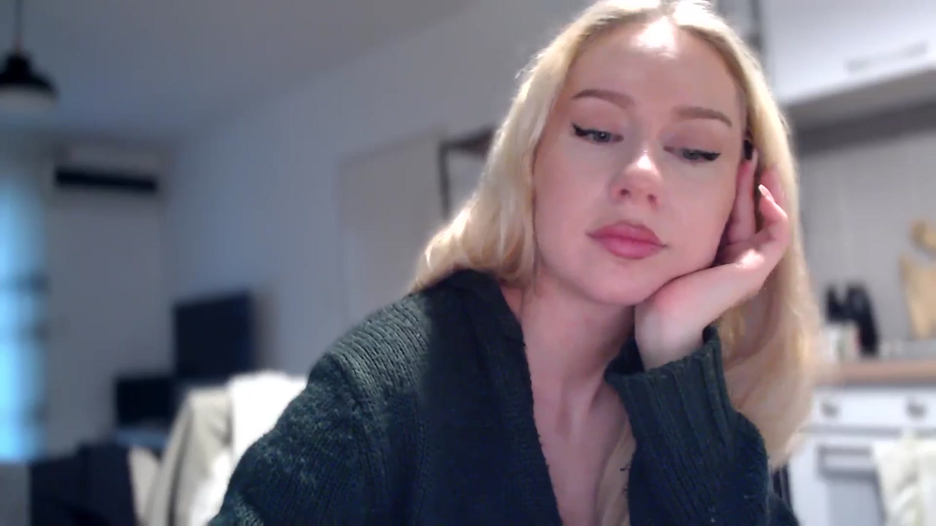 Gallery image thumbnail from British_Cutie's myfreecams stream on, 11/04/2025, 15:17 image 4 of 20