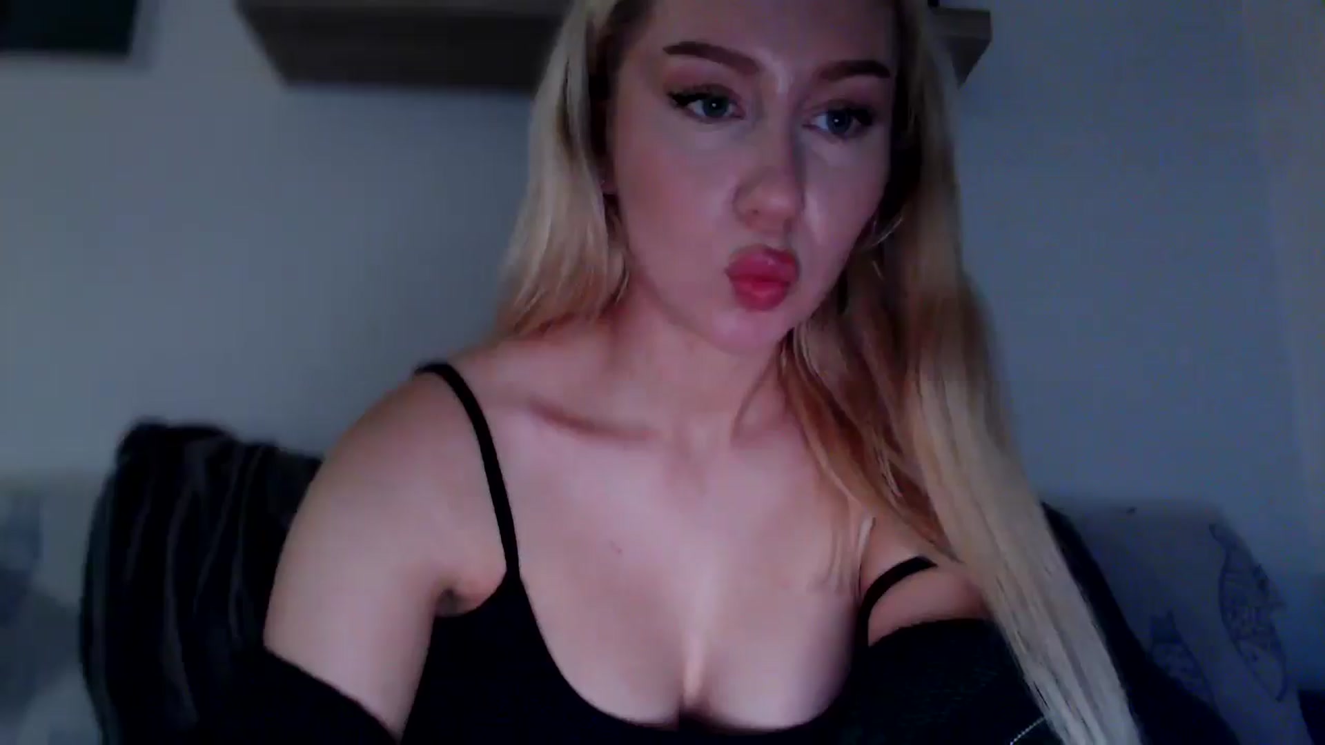 Gallery image thumbnail from British_Cutie's myfreecams stream on, 11/04/2025, 20:18 image 6 of 20