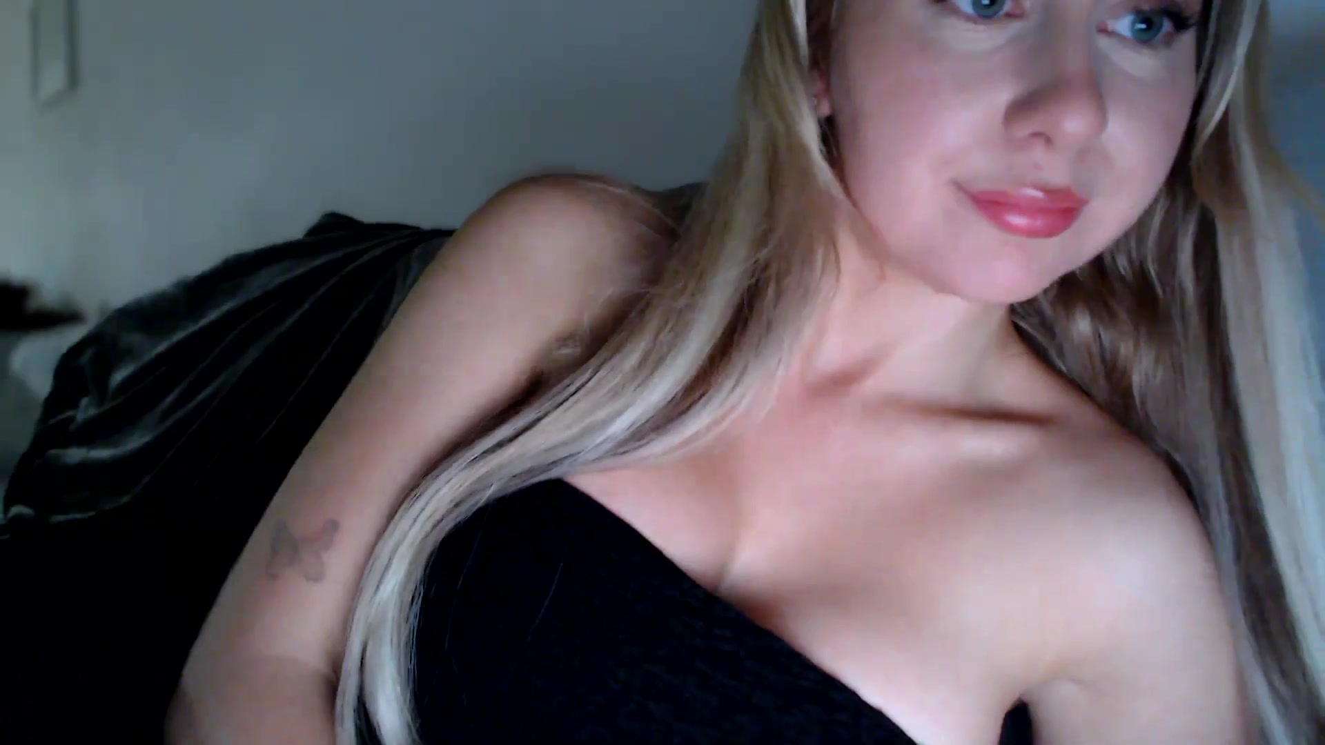 Gallery image thumbnail from British_Cutie's myfreecams stream on, 11/07/2025, 19:39 image 10 of 20