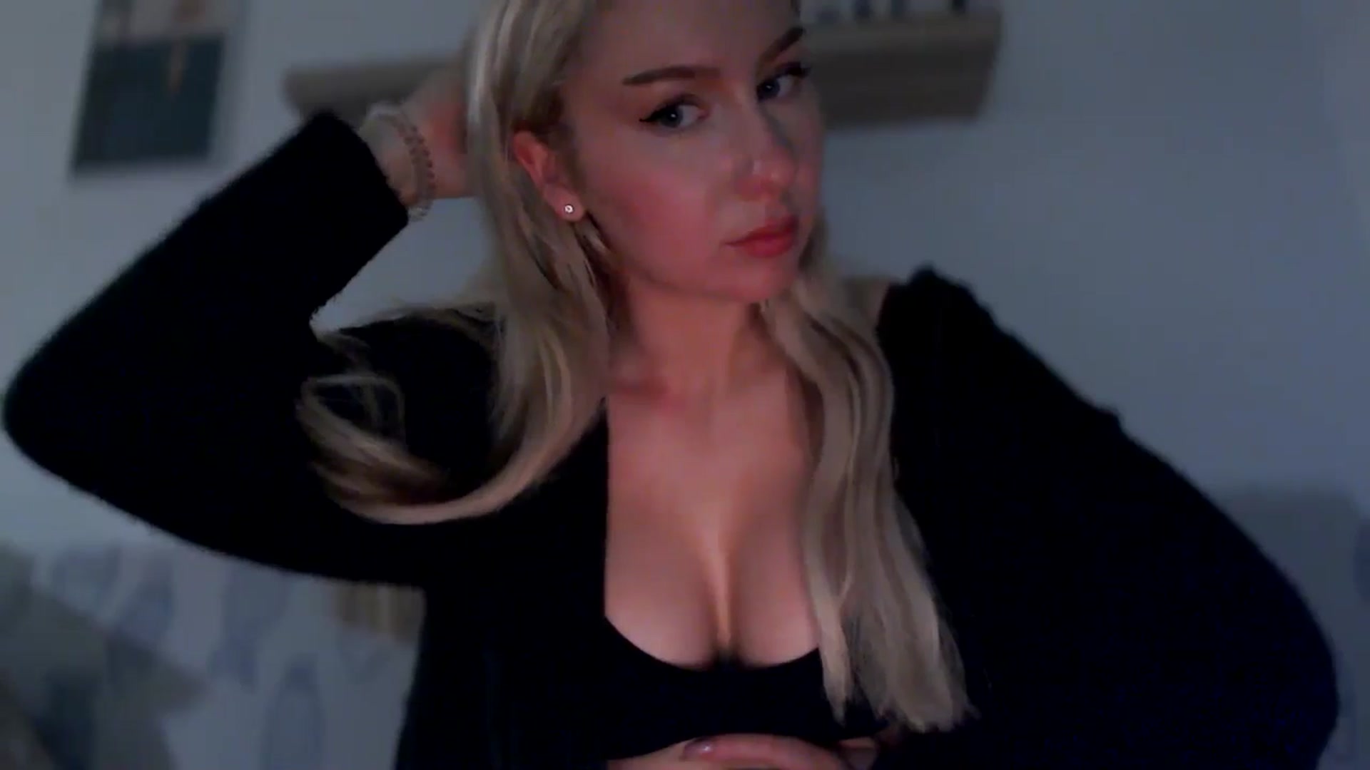 Gallery image thumbnail from British_Cutie's myfreecams stream on, 11/09/2025, 19:47 image 8 of 20