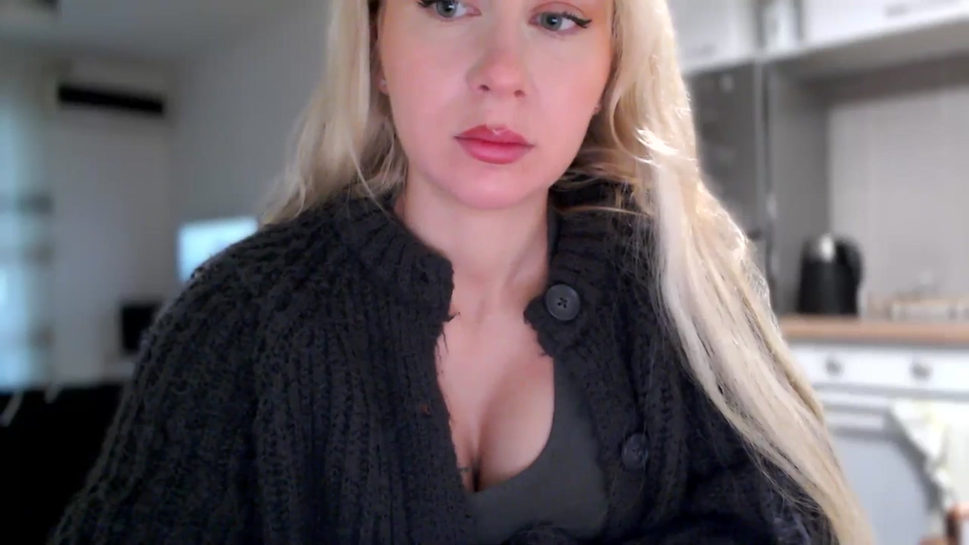 Gallery image thumbnail from British_Cutie's myfreecams stream on, 11/10/2025, 09:22 image 17 of 20