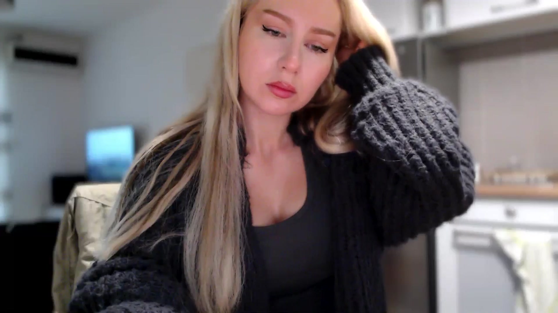 Gallery image thumbnail from British_Cutie's myfreecams stream on, 11/10/2025, 10:00 image 4 of 20