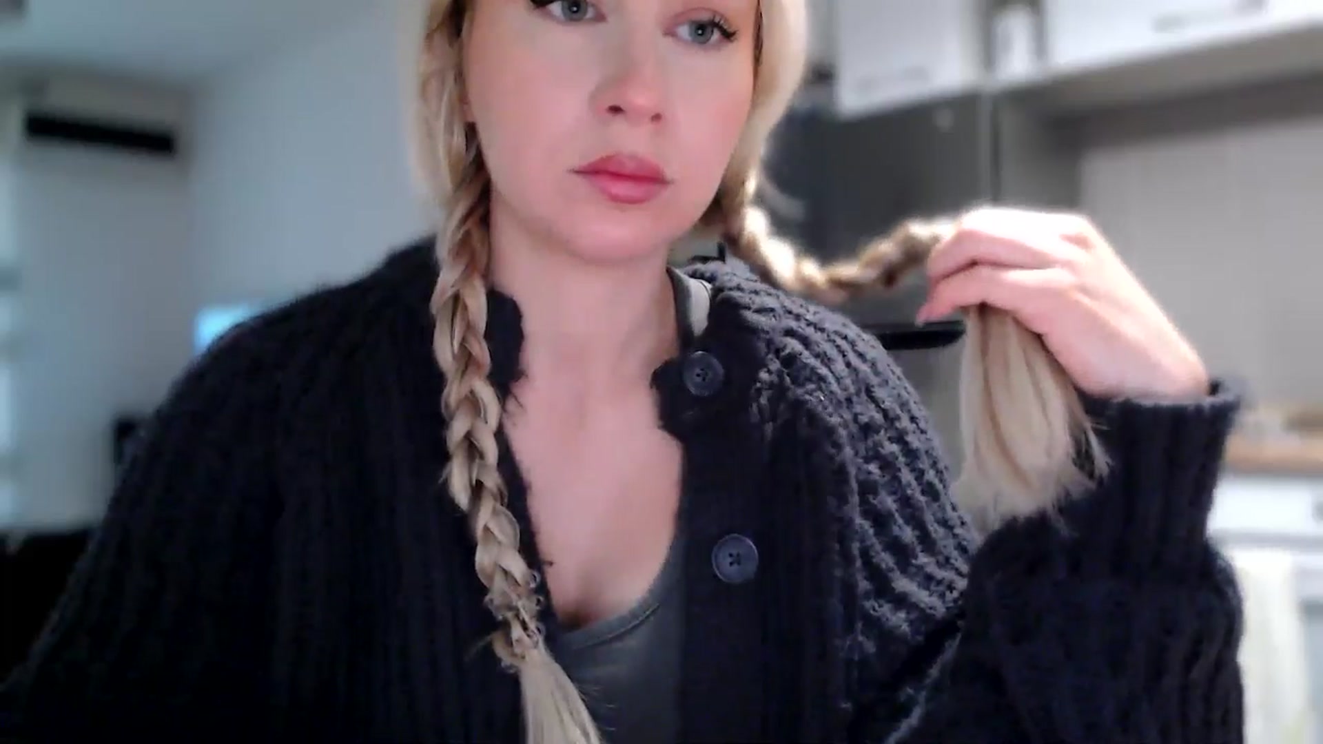 Gallery image thumbnail from British_Cutie's myfreecams stream on, 11/10/2025, 10:00 image 15 of 20