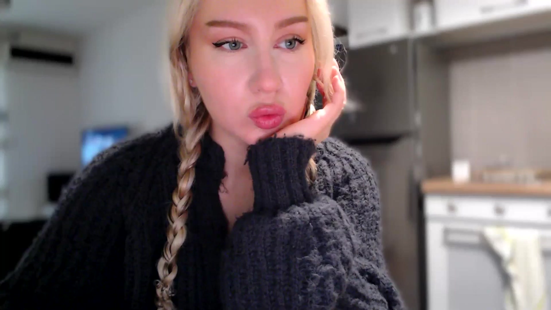 Gallery image thumbnail from British_Cutie's myfreecams stream on, 11/10/2025, 10:00 image 16 of 20