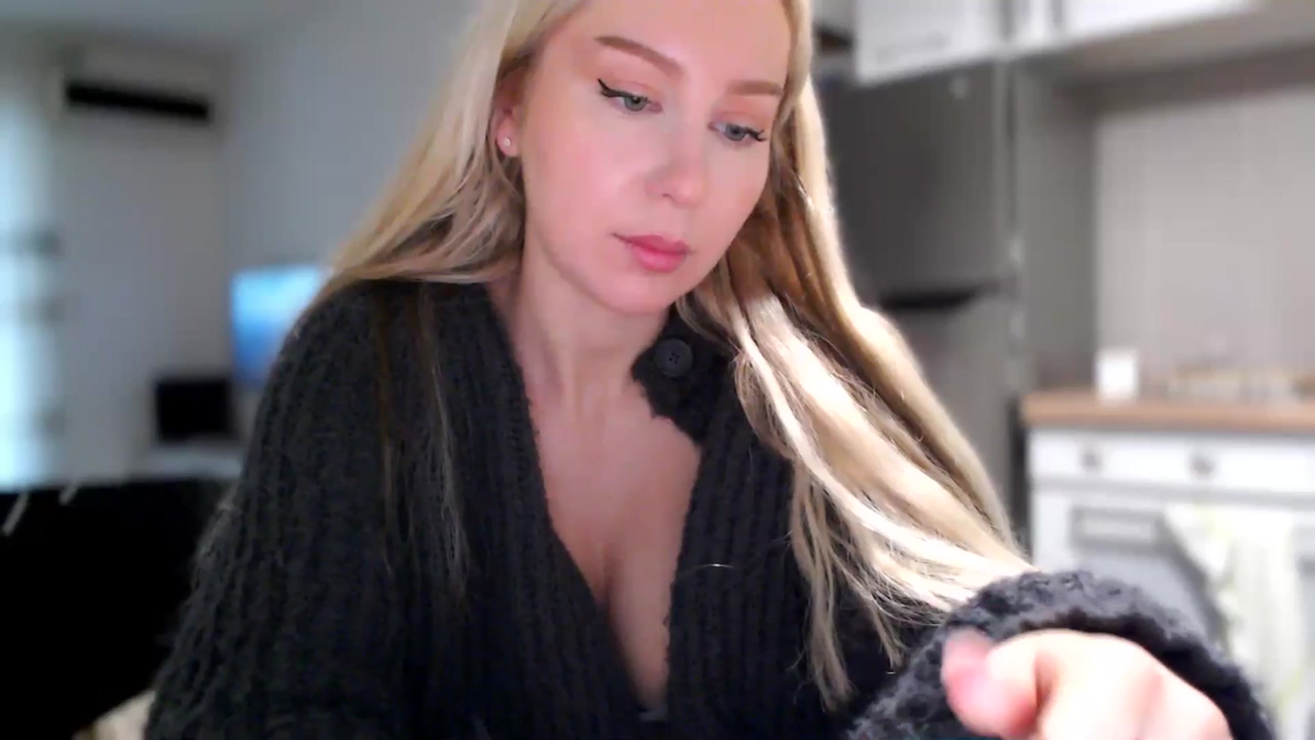 Gallery image thumbnail from British_Cutie's myfreecams stream on, 11/10/2025, 10:58 image 16 of 20