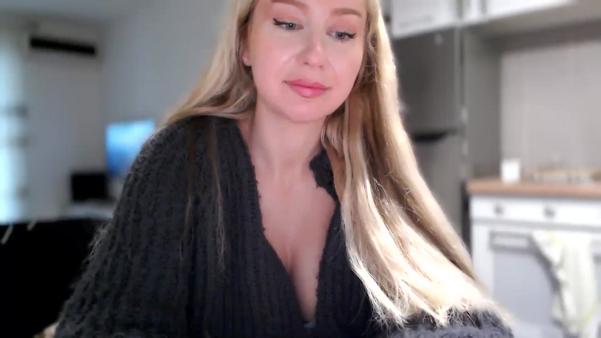 Gallery image thumbnail from British_Cutie's myfreecams stream on, 11/10/2025, 10:58 image 15 of 20