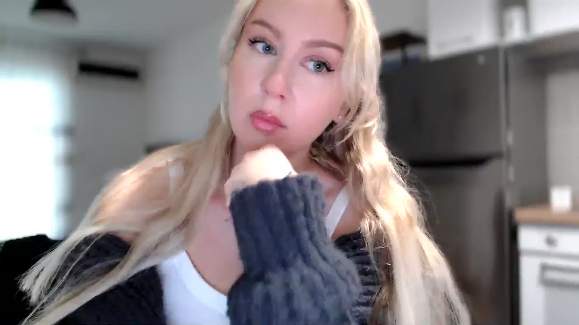 Gallery image thumbnail from British_Cutie's myfreecams stream on, 11/11/2025, 13:49 image 16 of 20