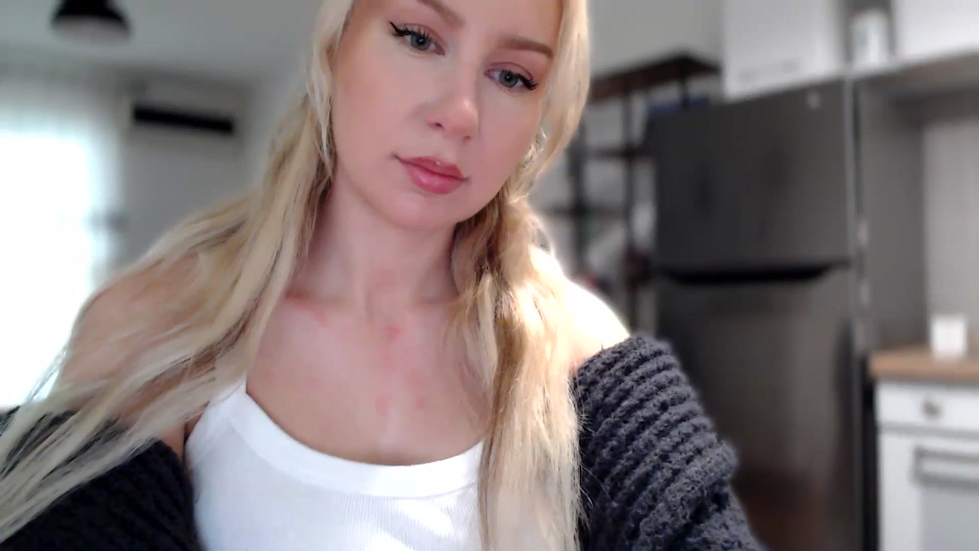 Gallery image thumbnail from British_Cutie's myfreecams stream on, 11/11/2025, 13:49 image 15 of 20