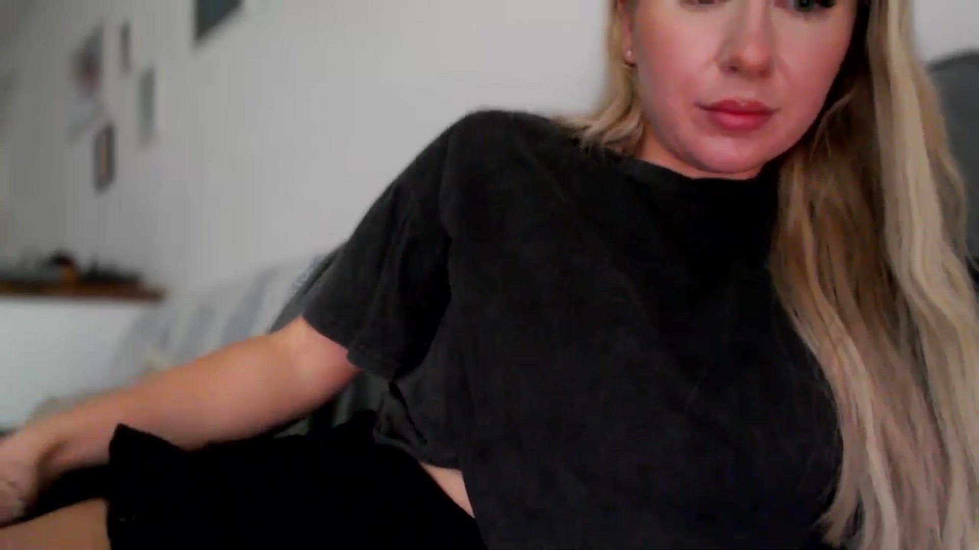 Gallery image thumbnail from British_Cutie's myfreecams stream on, 11/13/2025, 12:18 image 4 of 20