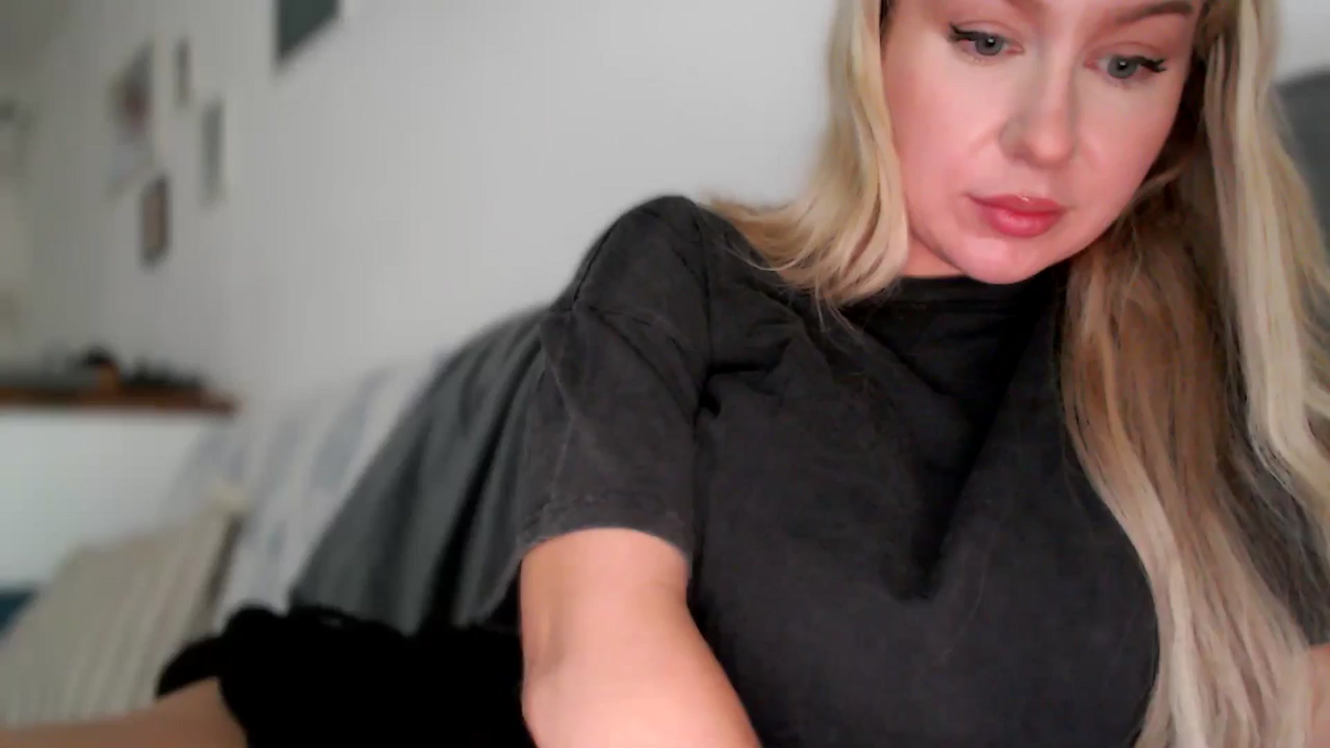 Gallery image thumbnail from British_Cutie's myfreecams stream on, 11/13/2025, 12:18 image 6 of 20